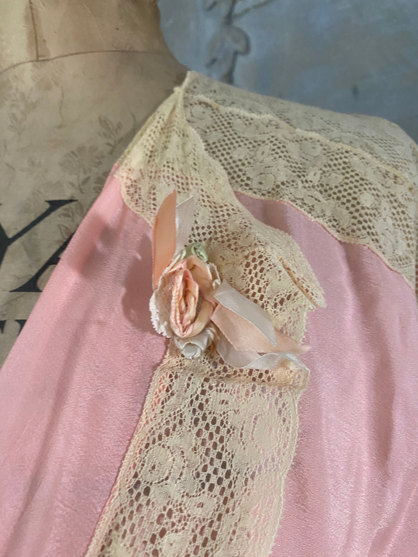 Antique 1920s Pink Silk Ribbonwork Dressing Gown
