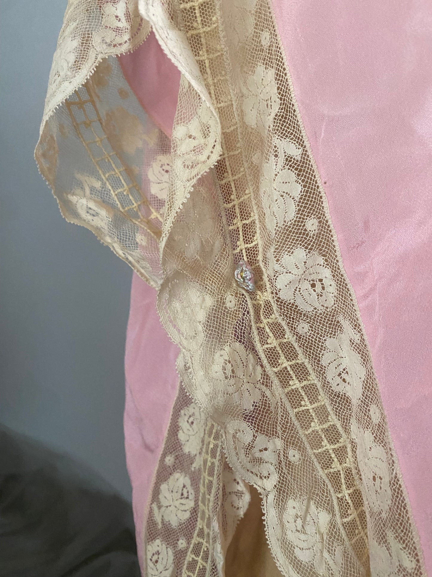 Antique 1920s Pink Silk Ribbonwork Dressing Top