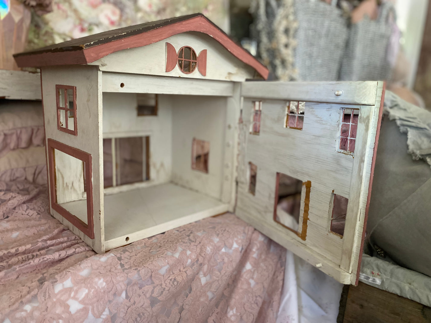 Vintage Rose Cottage Doll House