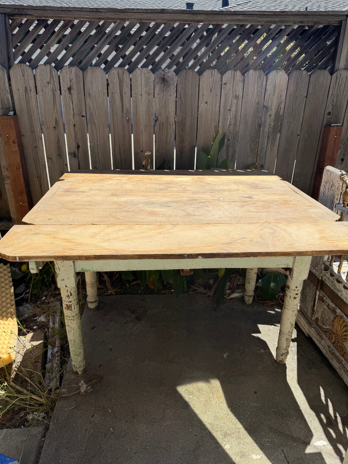 Antique Chippy Shabby Chic Expandable Table