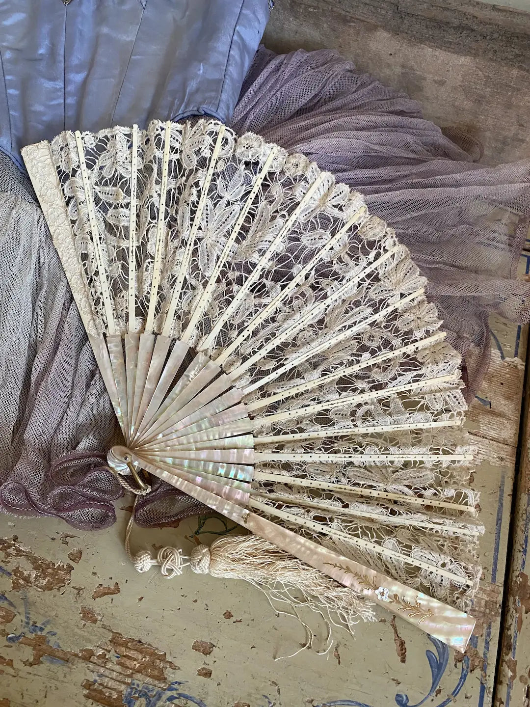 Antique French Mother Of Pearl Fan Bobbin Lace