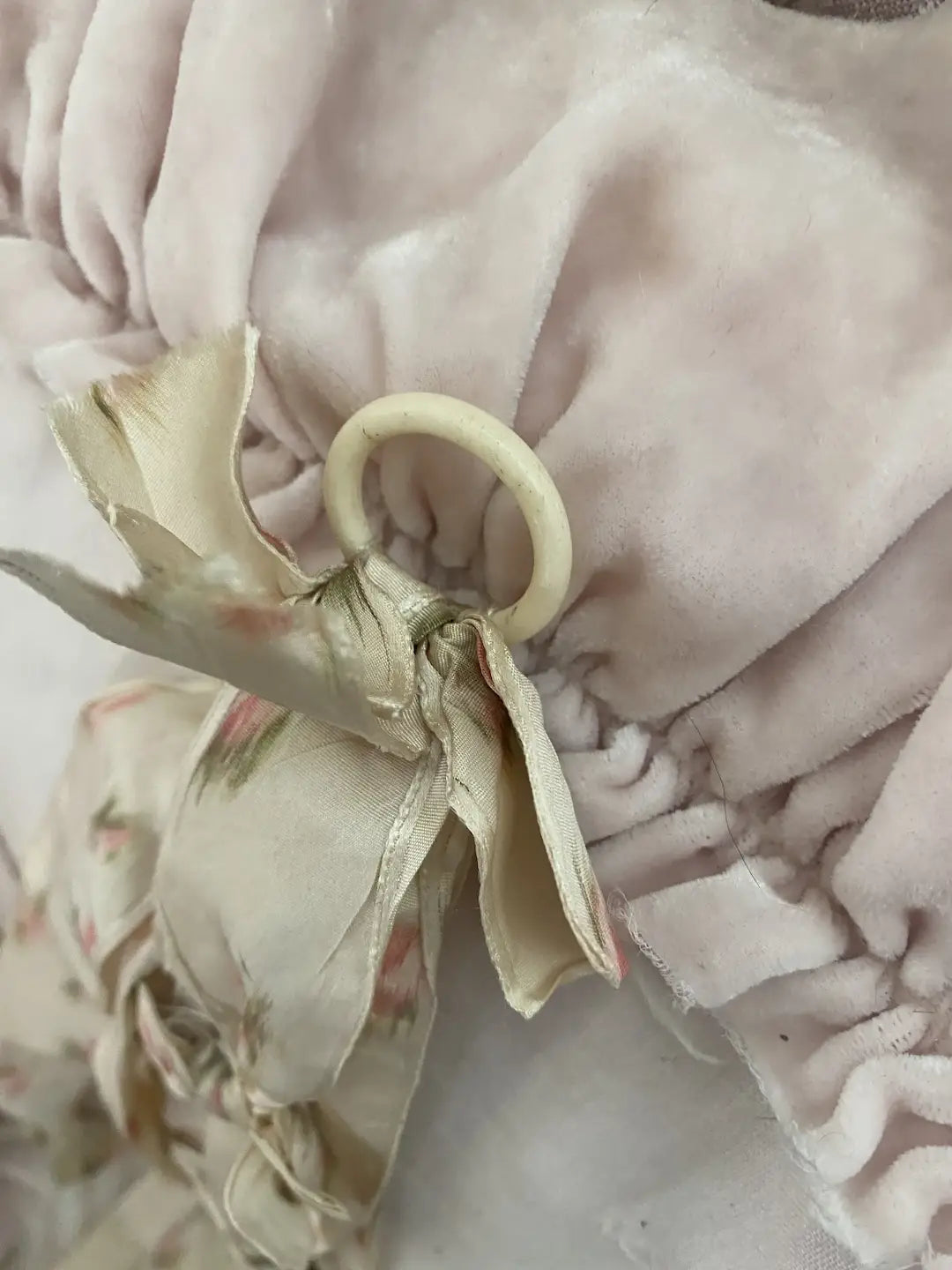 Antique Pink Floral Silk Ribbon Bows Sewing Rings