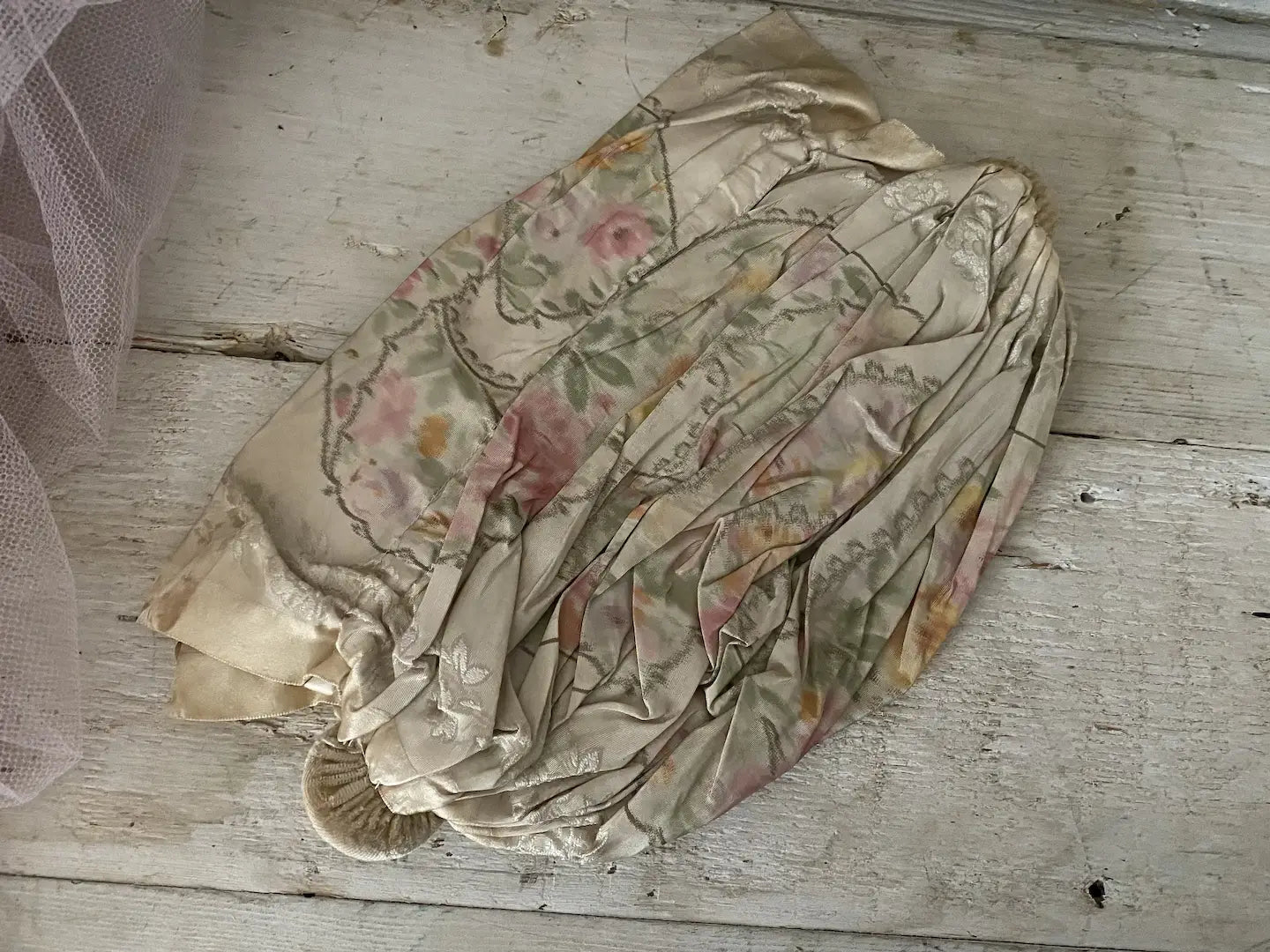 Antique 1920s Pink Floral Ribbon Bag Holder