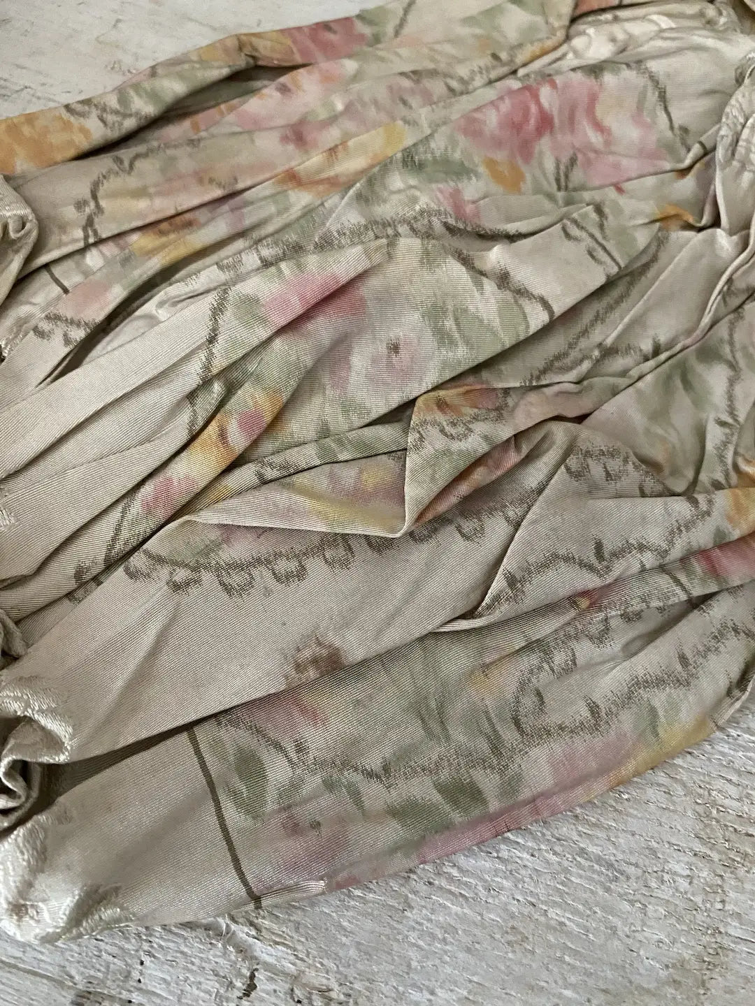 Antique 1920s Pink Floral Ribbon Bag Holder