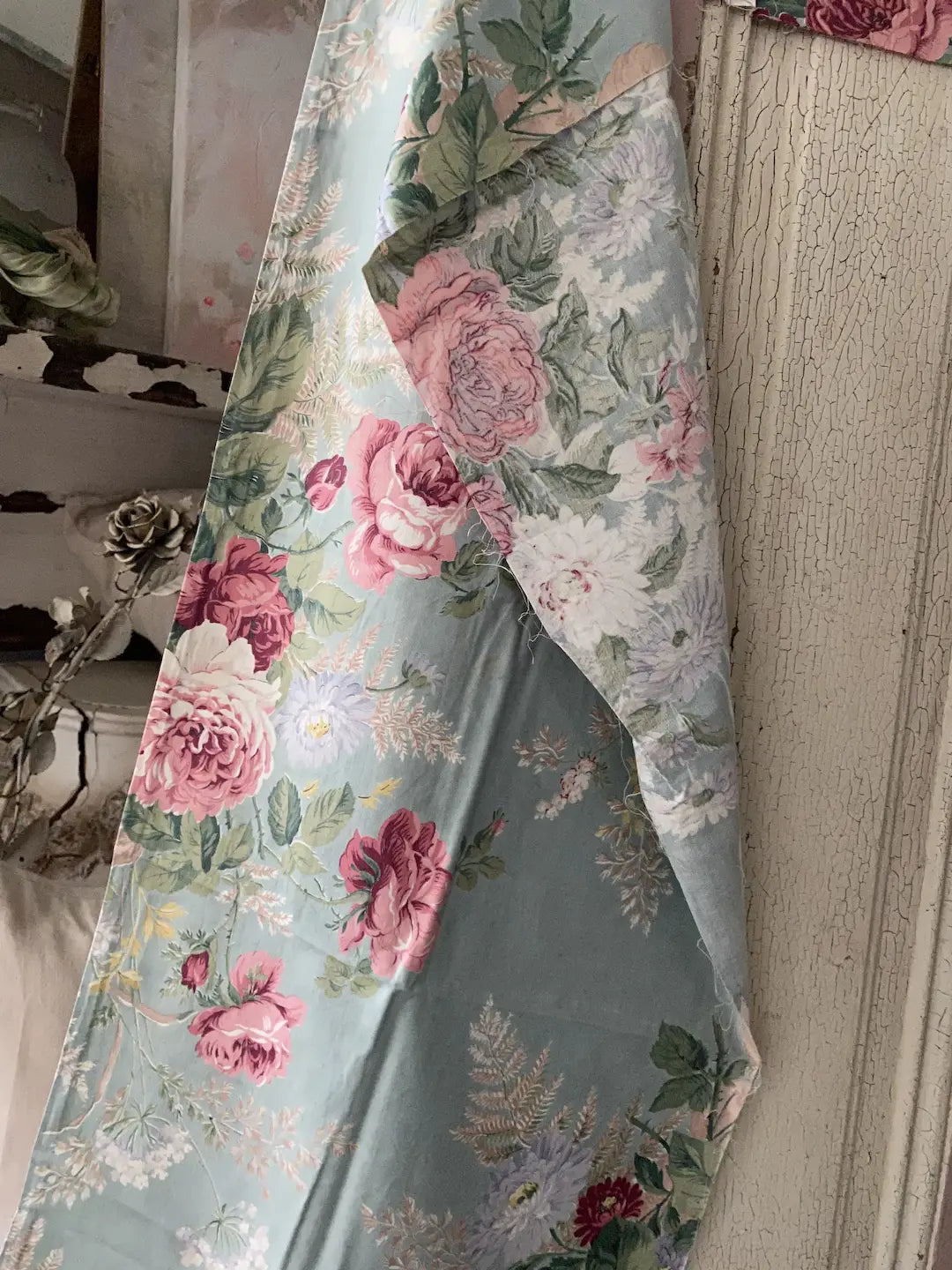 Vintage Fabric Blue Cabbage Roses