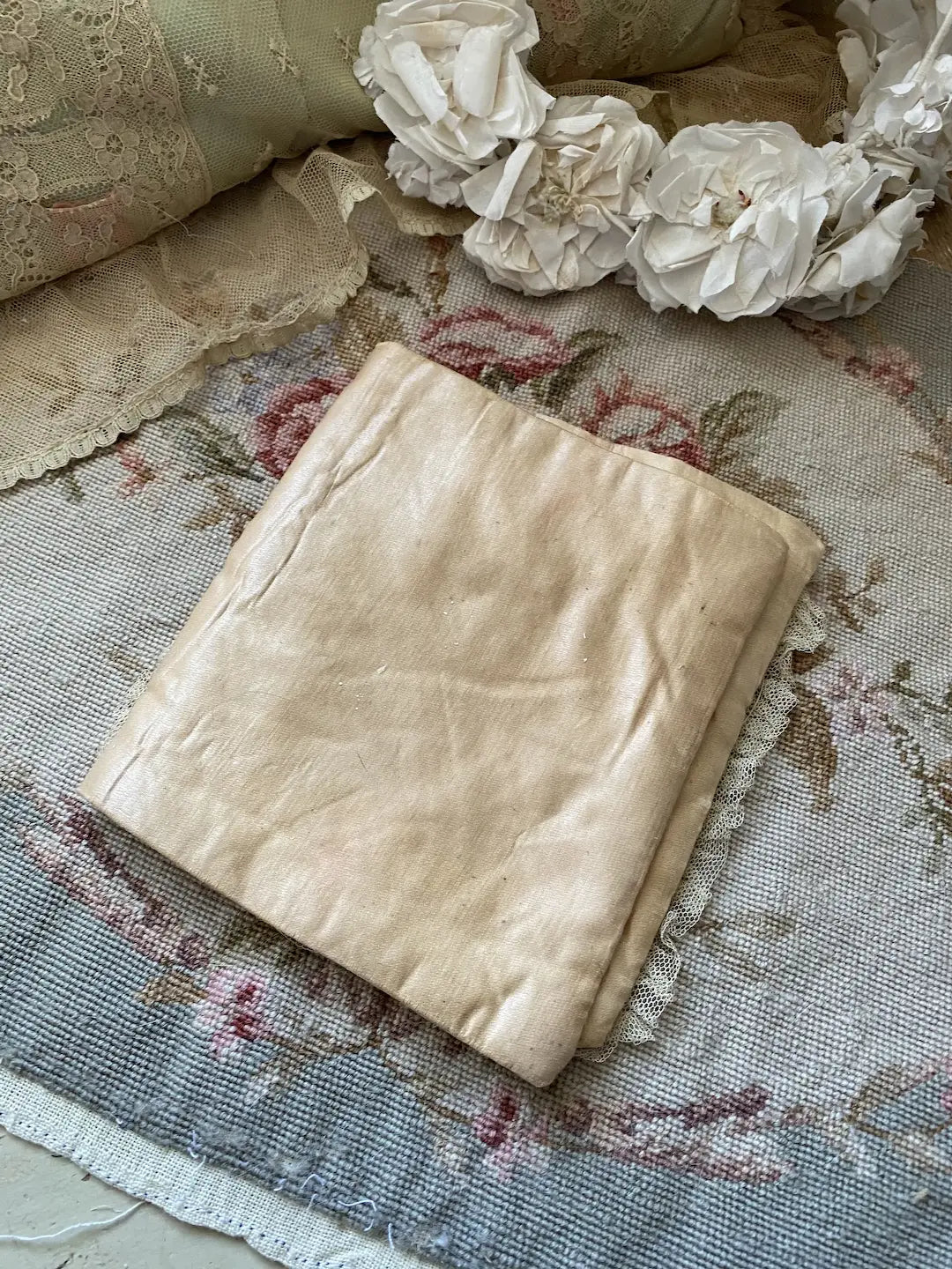 Antique Peach Silk Hankie Holder