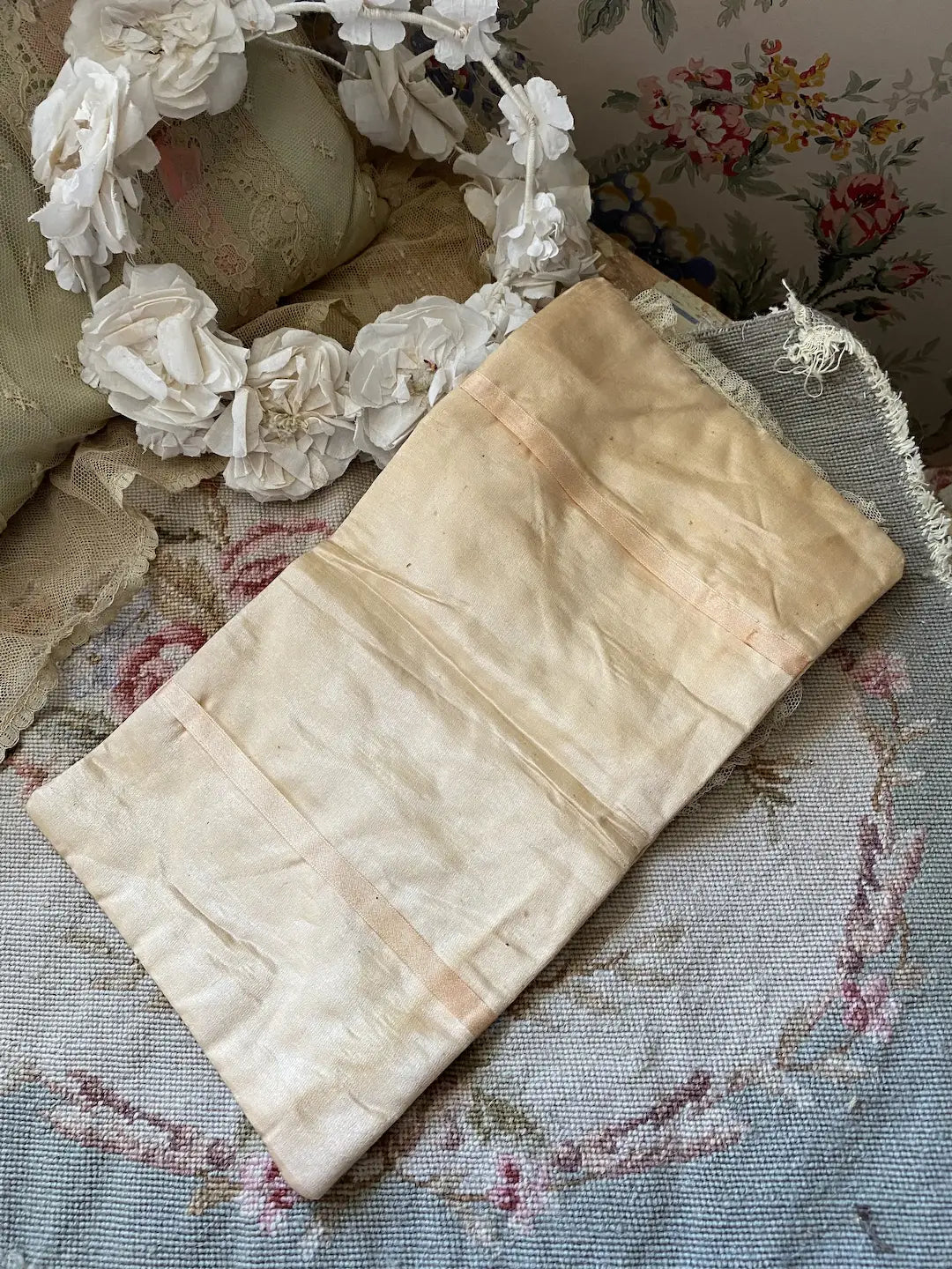 Antique Peach Silk Hankie Holder