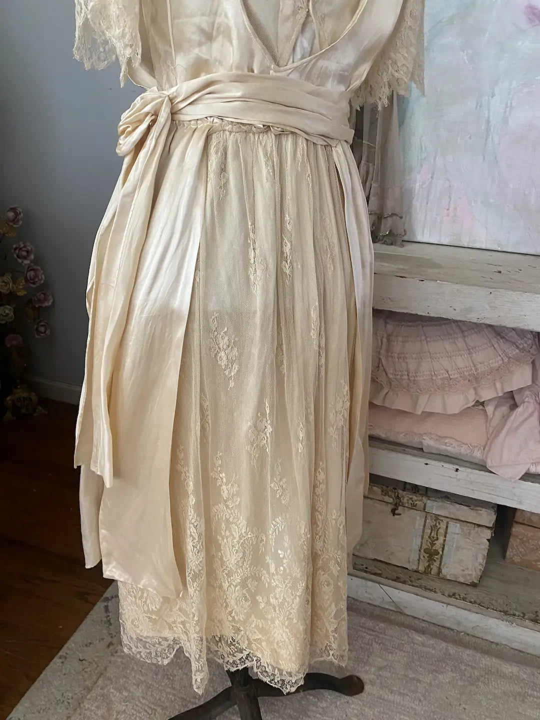 Antique 1920s Wedding Dress Silk Chantilly Lace