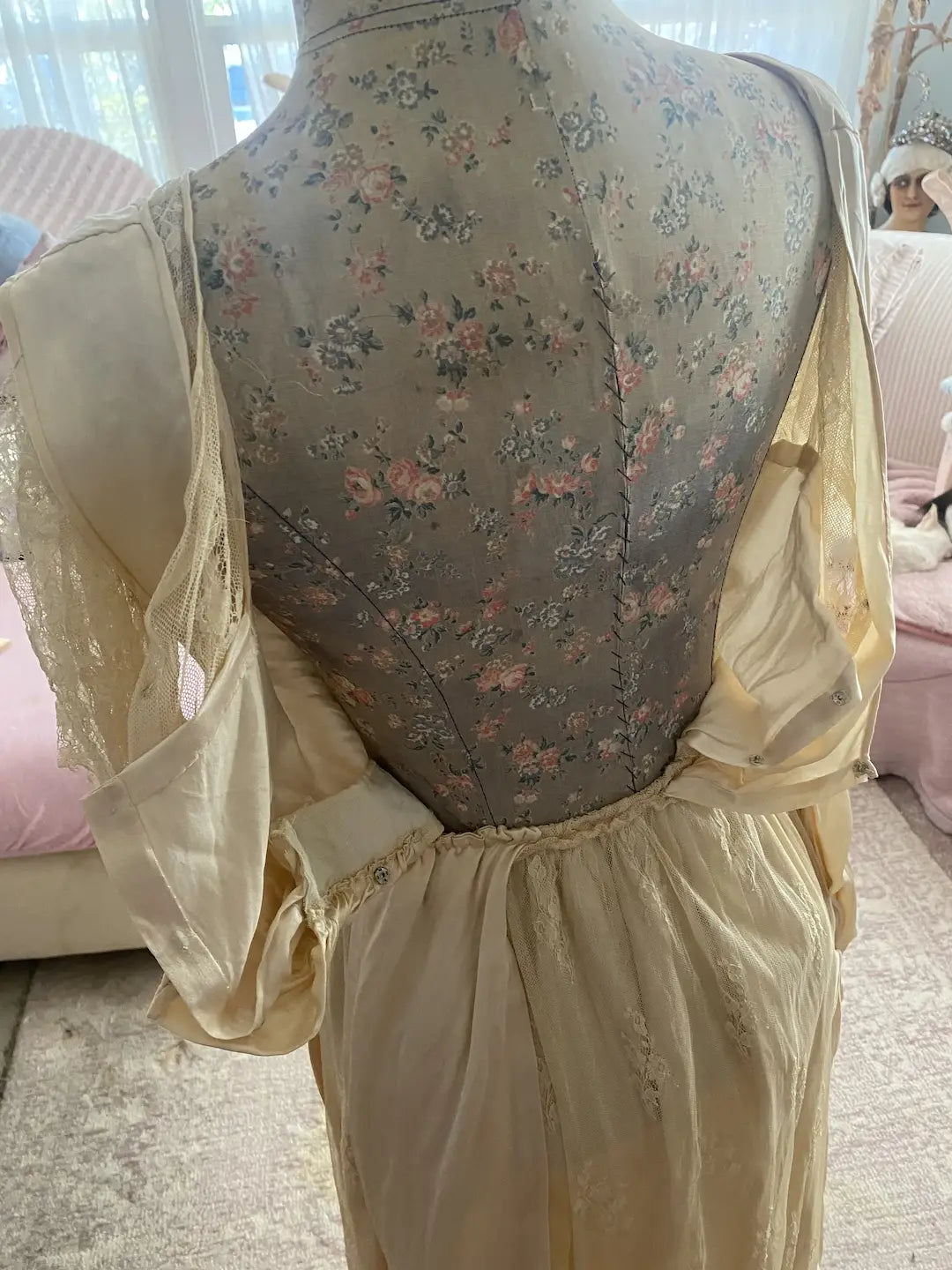 Antique 1920s Wedding Dress Silk Chantilly Lace