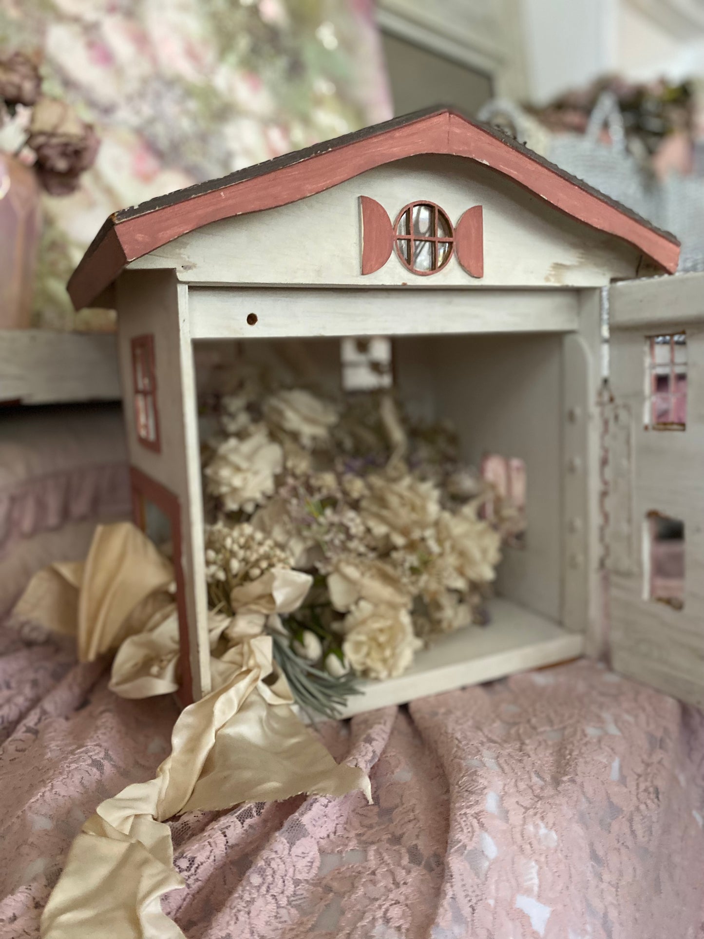 Vintage Rose Cottage Doll House