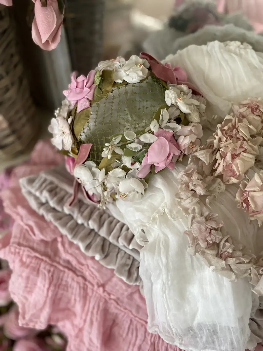 Vintage Millinery Hat Pink White Flowers Roses