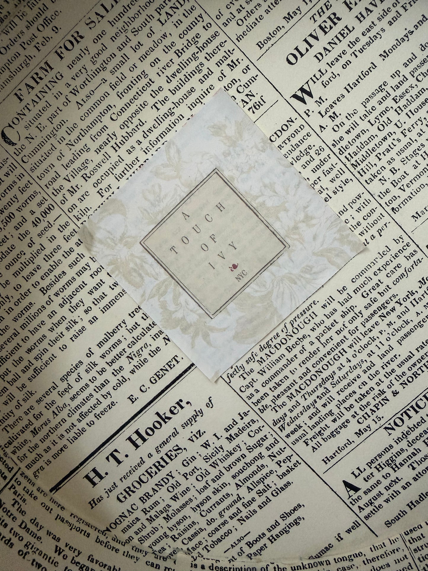 Antique Petite Wallpaper Hatbox