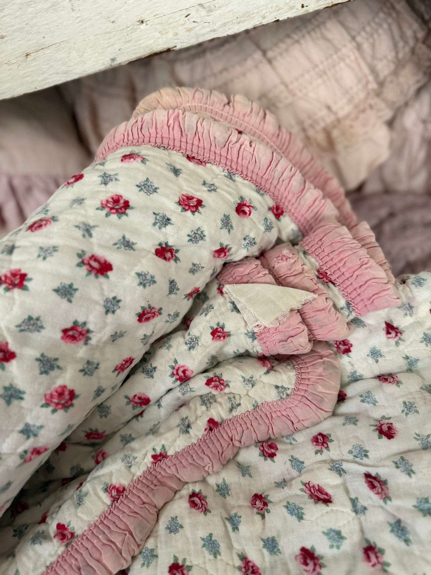 Vintage Pink Rose Ruffed Blanket