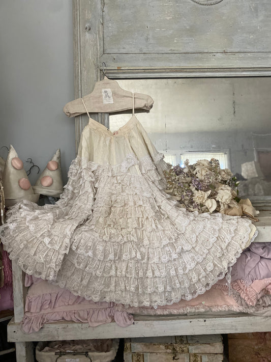 RARE Antique French Ruffled Lace Theater Ballet Skirt N0.00