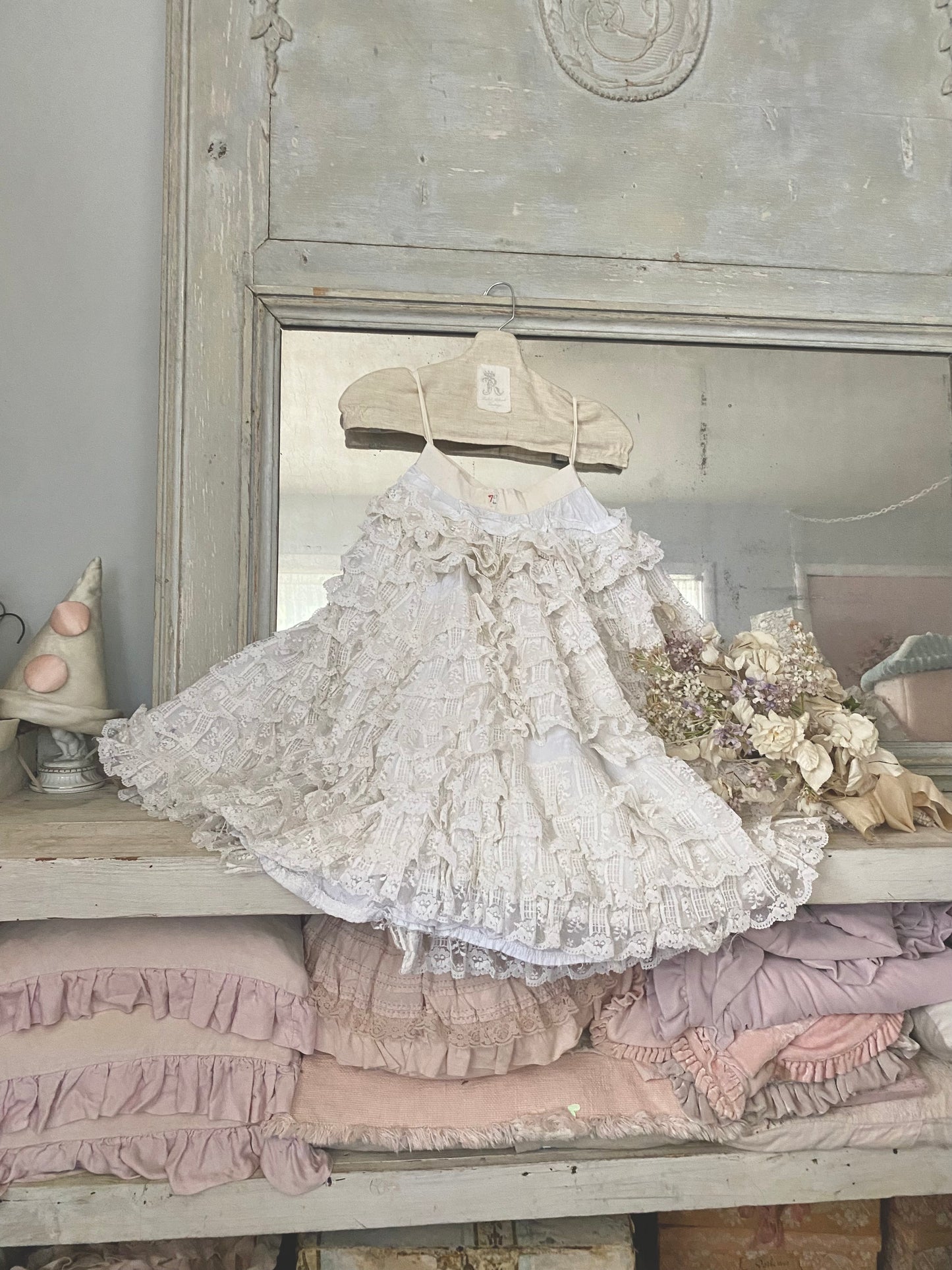 RARE Antique French Ruffled Lace Theater Ballet Skirt N0.19