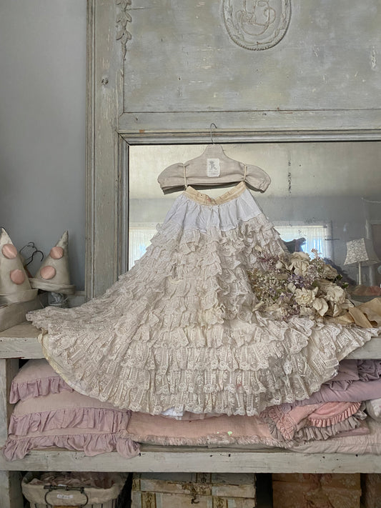 RARE Antique French Ruffled Lace Theater Ballet Skirt N0.16