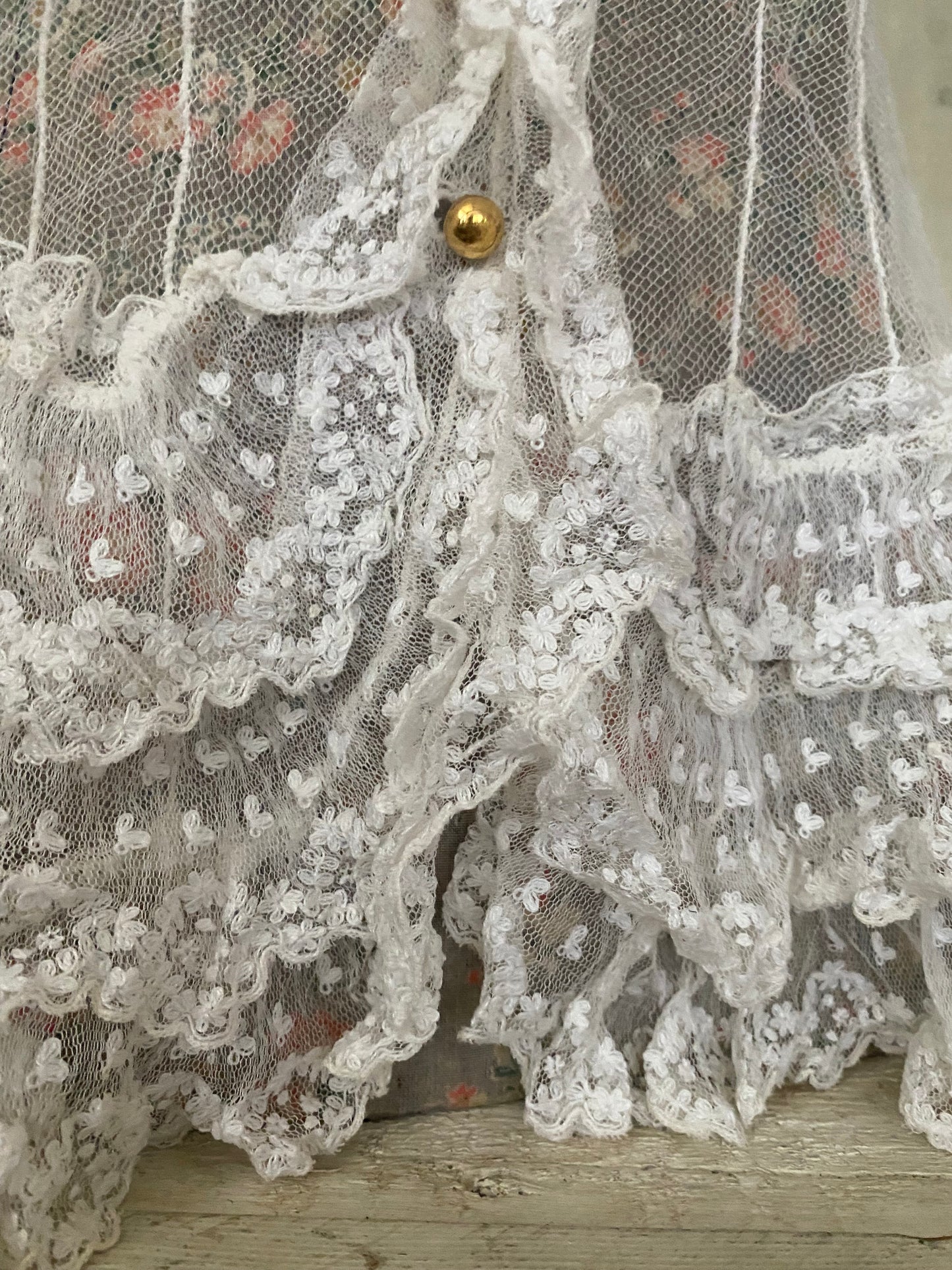 Antique Ruffled Lace Dickey