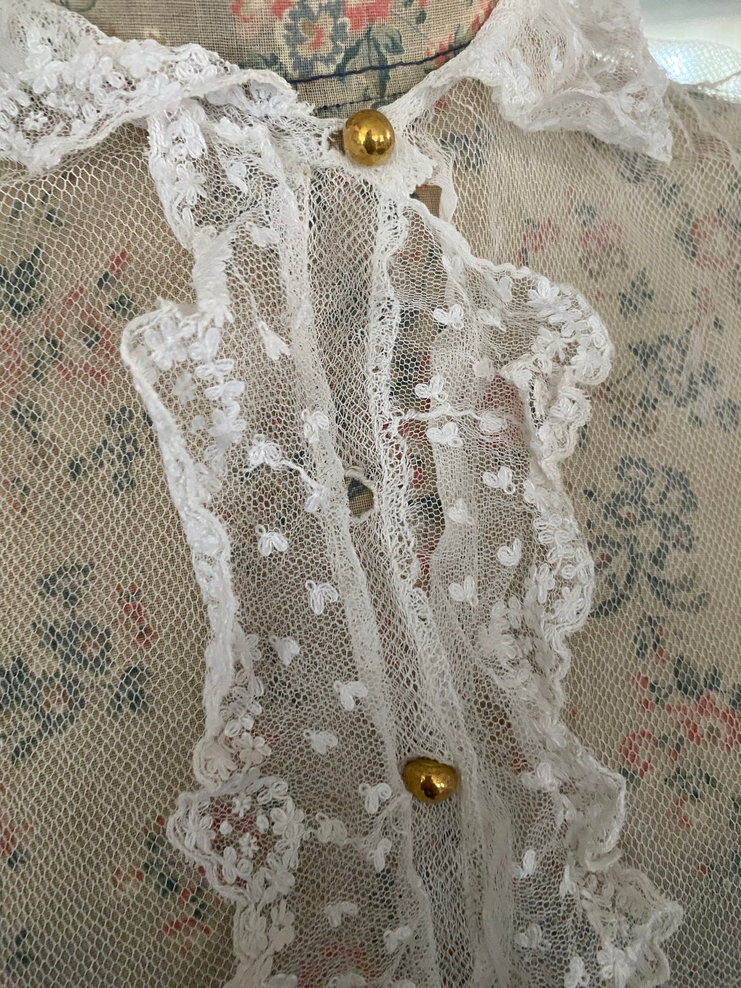 Antique Ruffled Lace Dickey