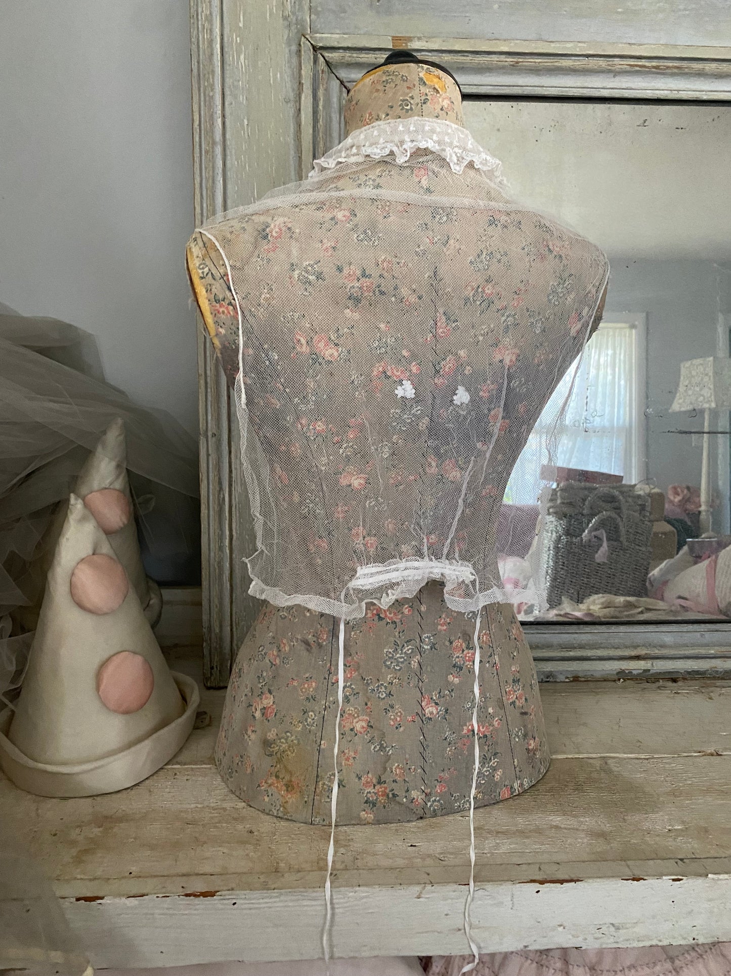 Antique Ruffled Lace Dickey