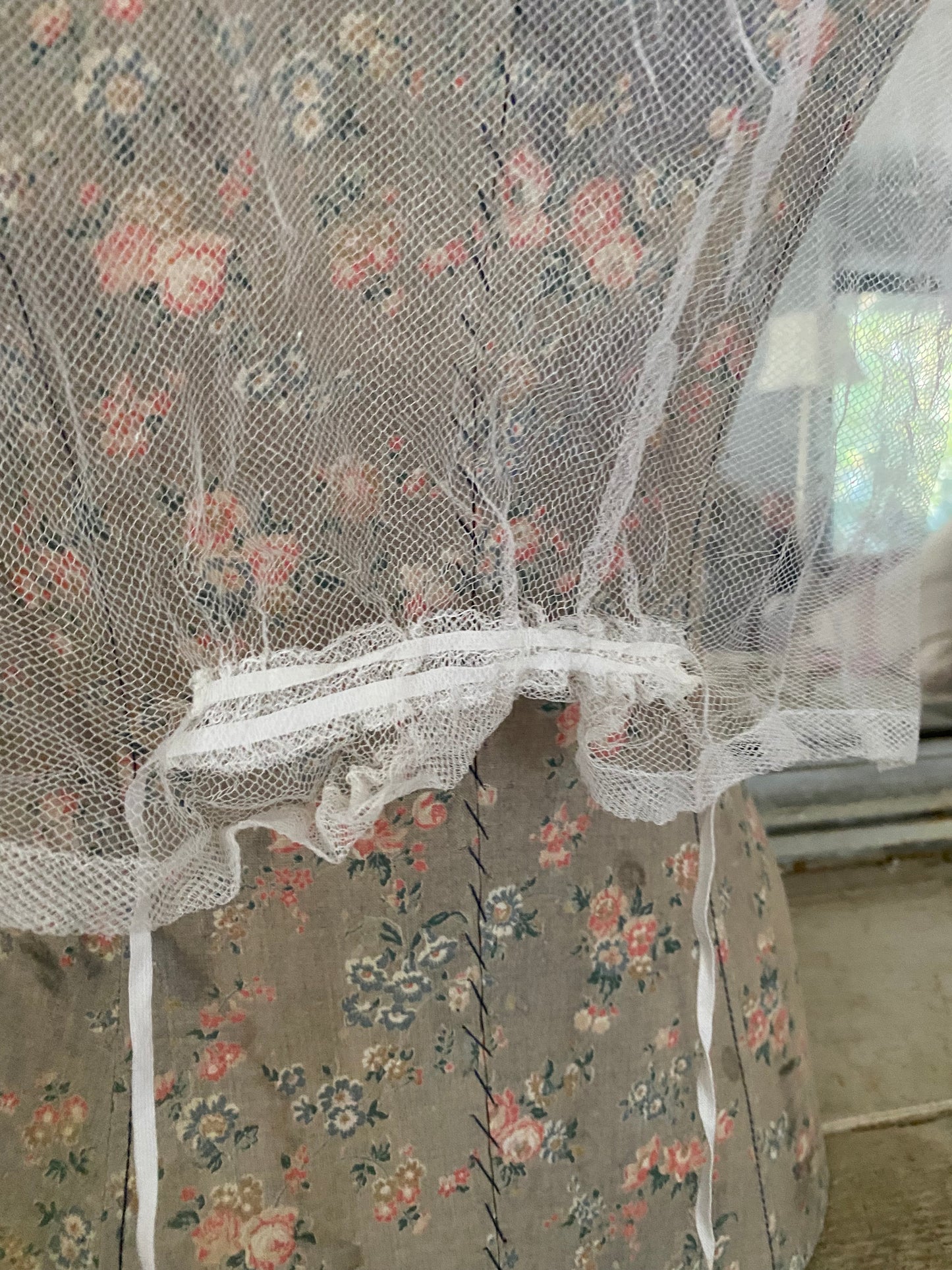 Antique Ruffled Lace Dickey