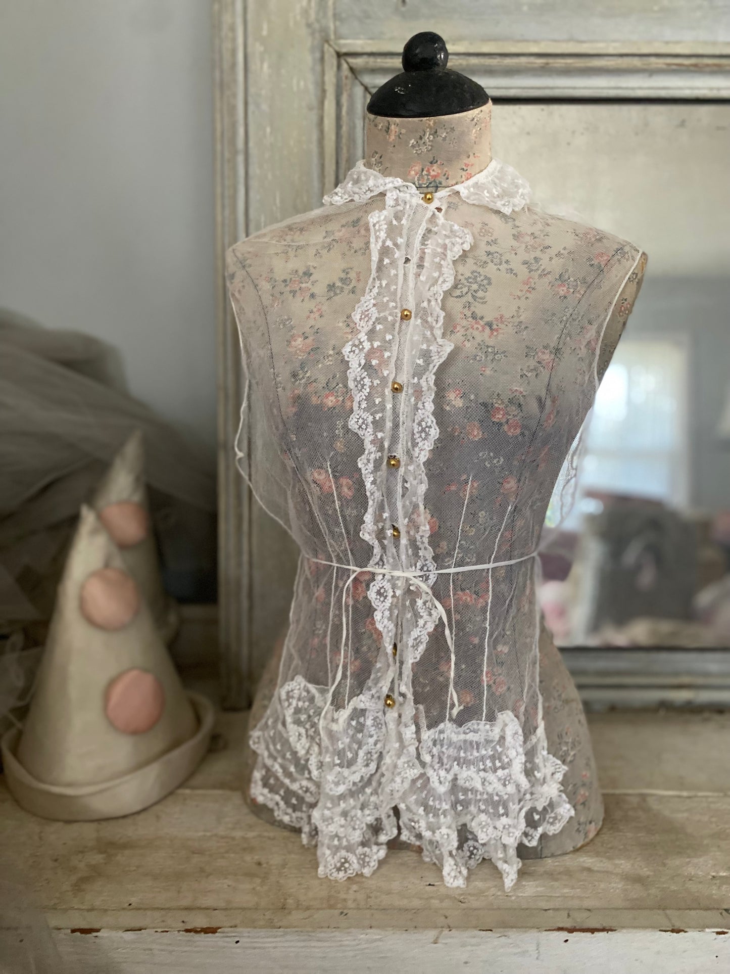 Antique Ruffled Lace Dickey
