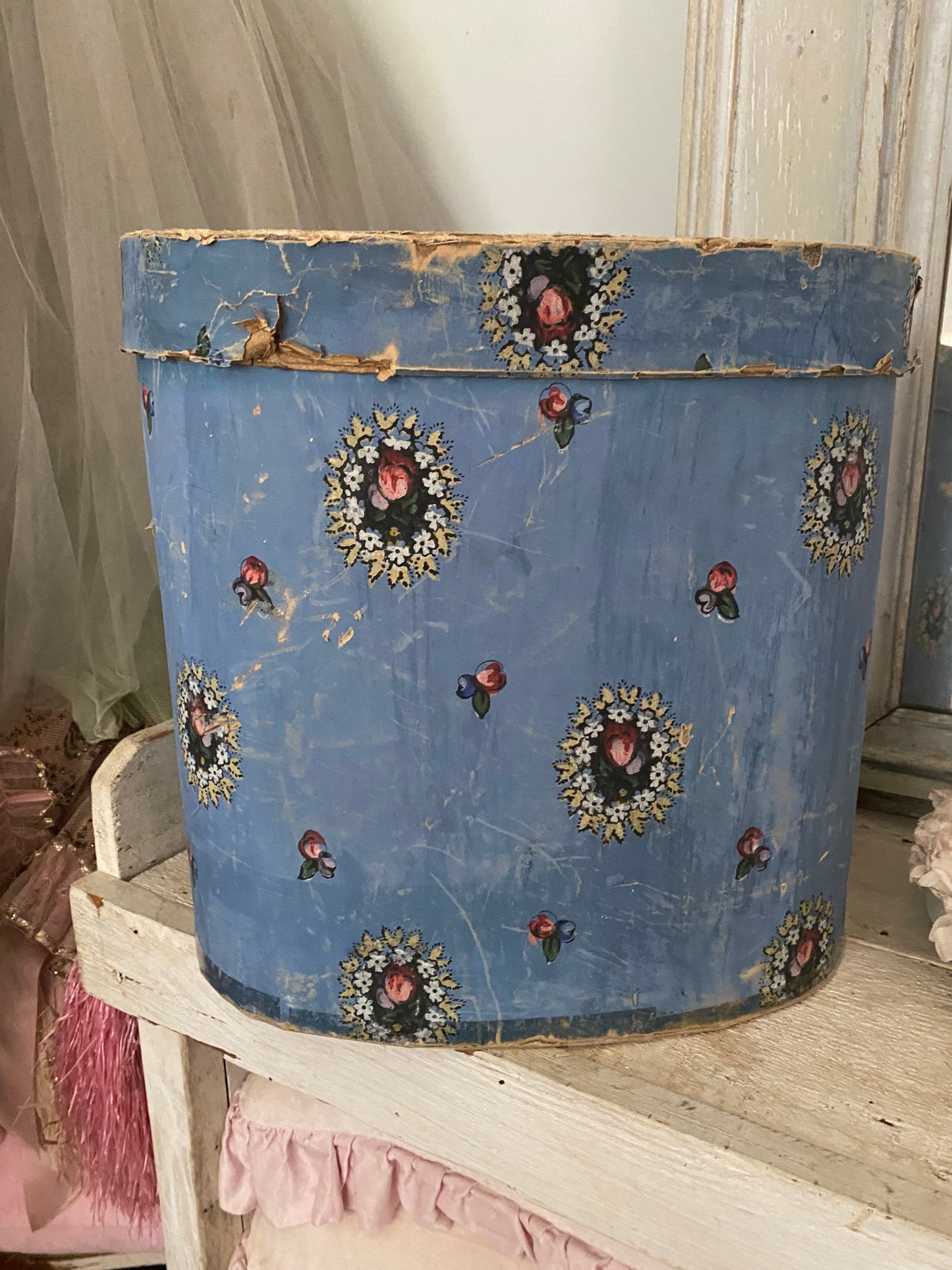 Antique Hat Box Faded Blue Hand Painted Wallpaper