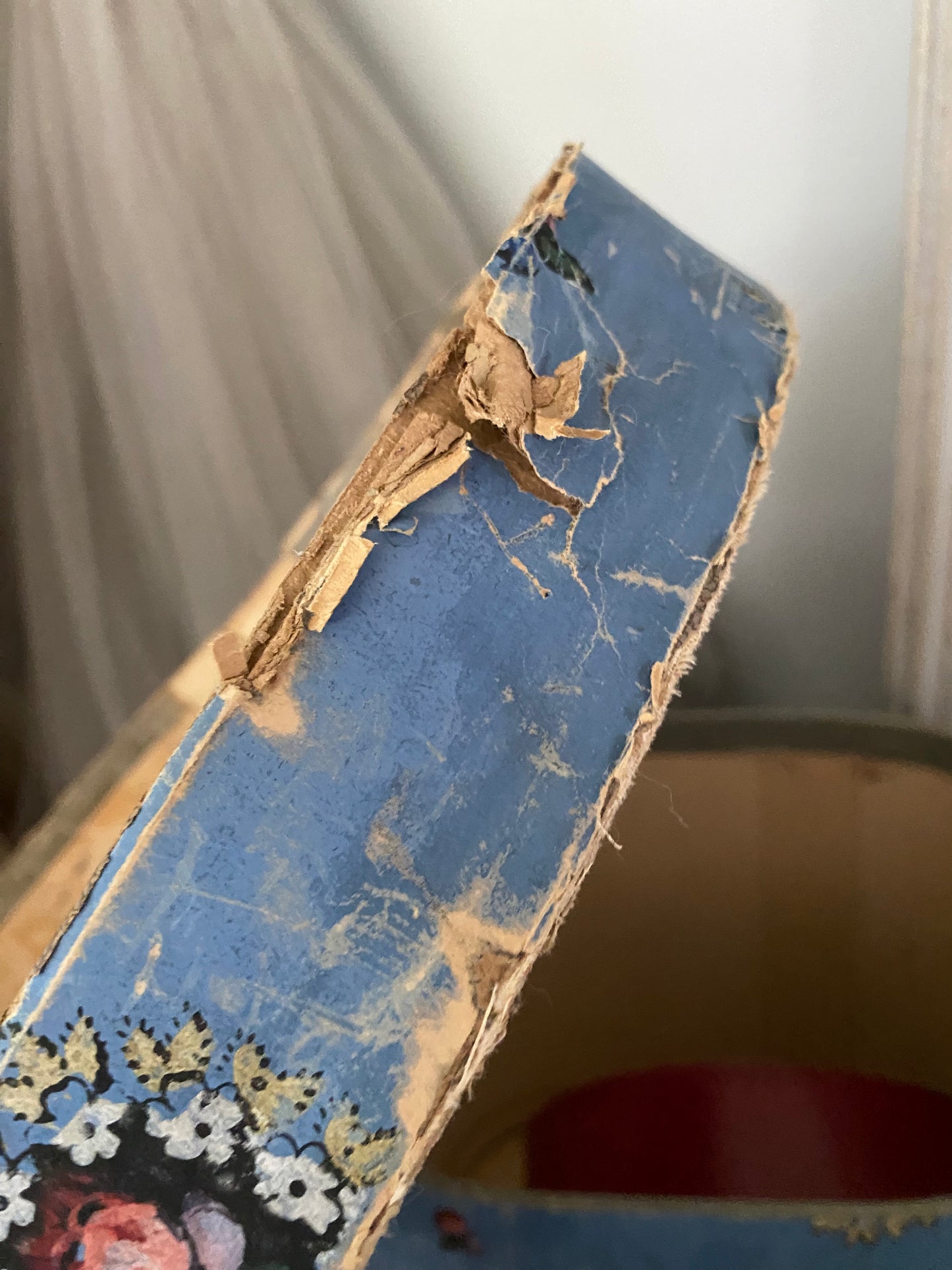 Antique Hat Box Faded Blue Hand Painted Wallpaper