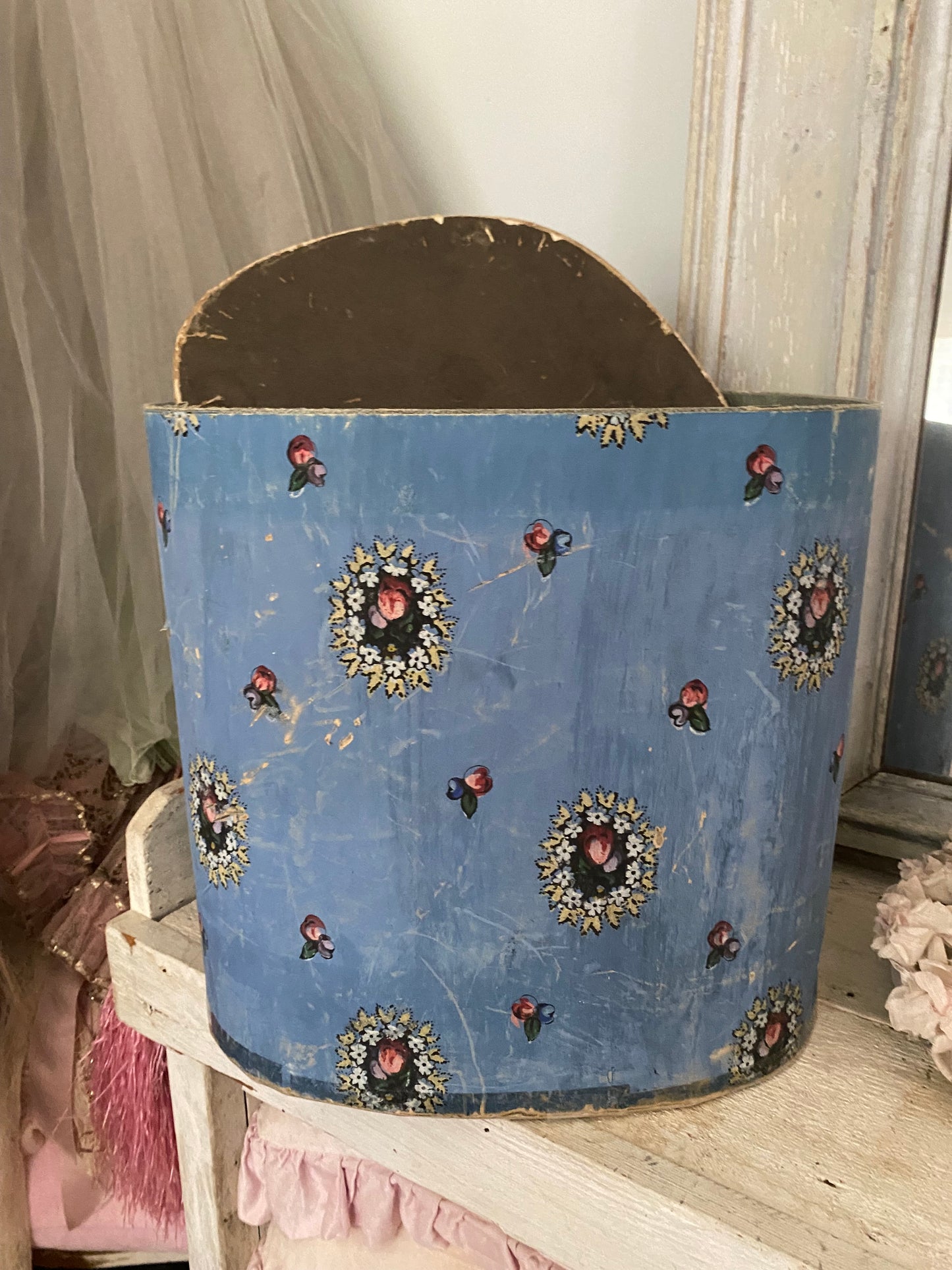 Antique Hat Box Faded Blue Hand Painted Wallpaper