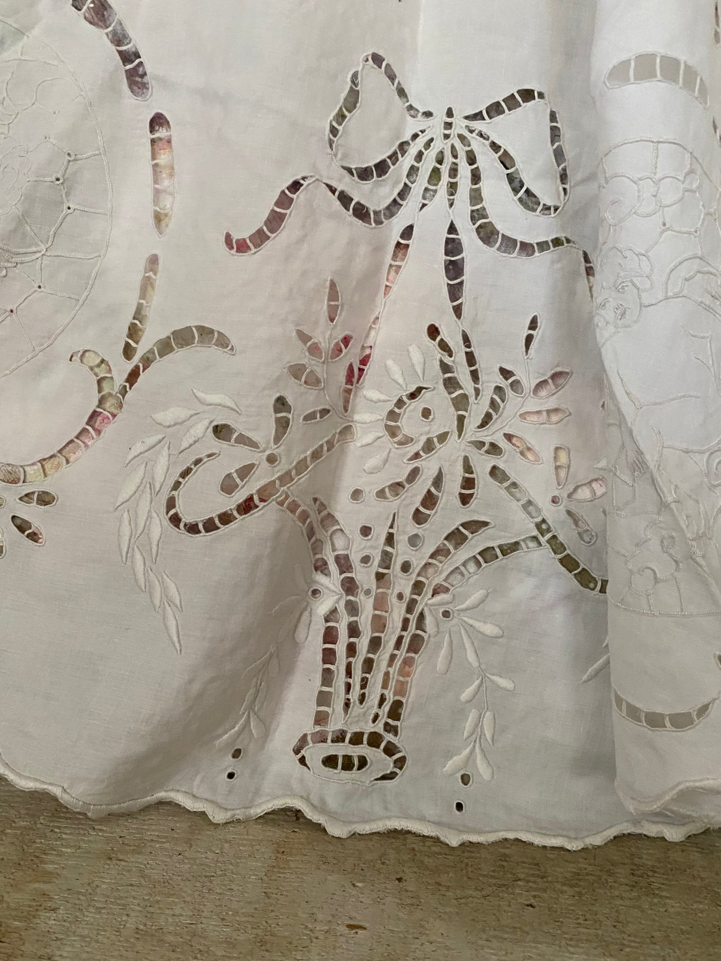 Antique Linen Lace Cherub Flower Basket Bows Tablecloth