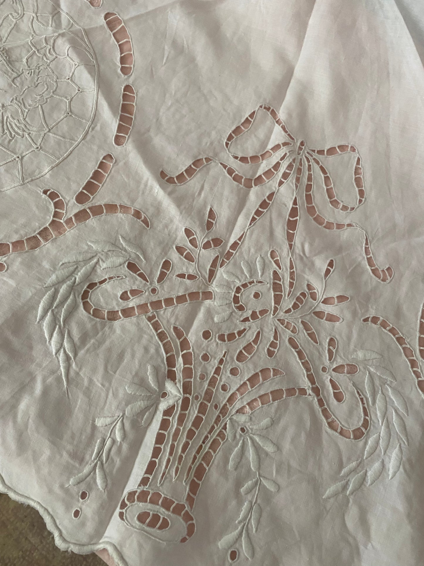 Antique Linen Lace Cherub Flower Basket Bows Tablecloth