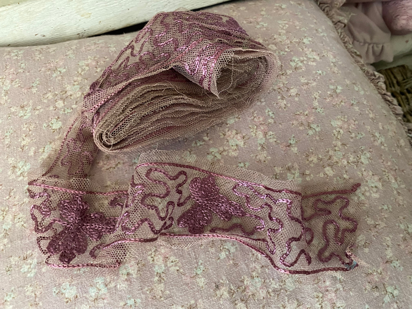 Antique Purple Mauve Silk Embroidered Tulle Lace Trim