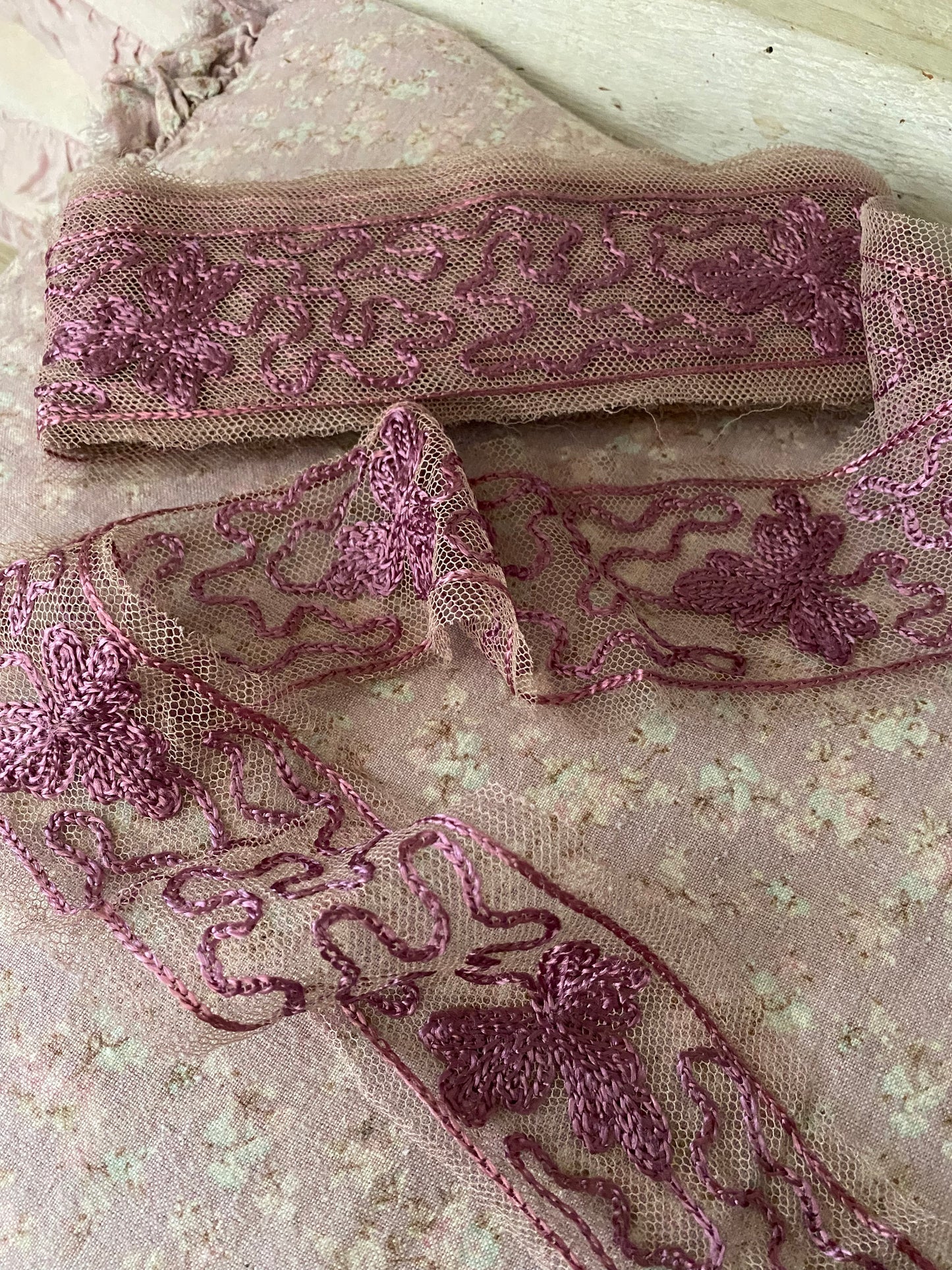 Antique Purple Mauve Silk Embroidered Tulle Lace Trim
