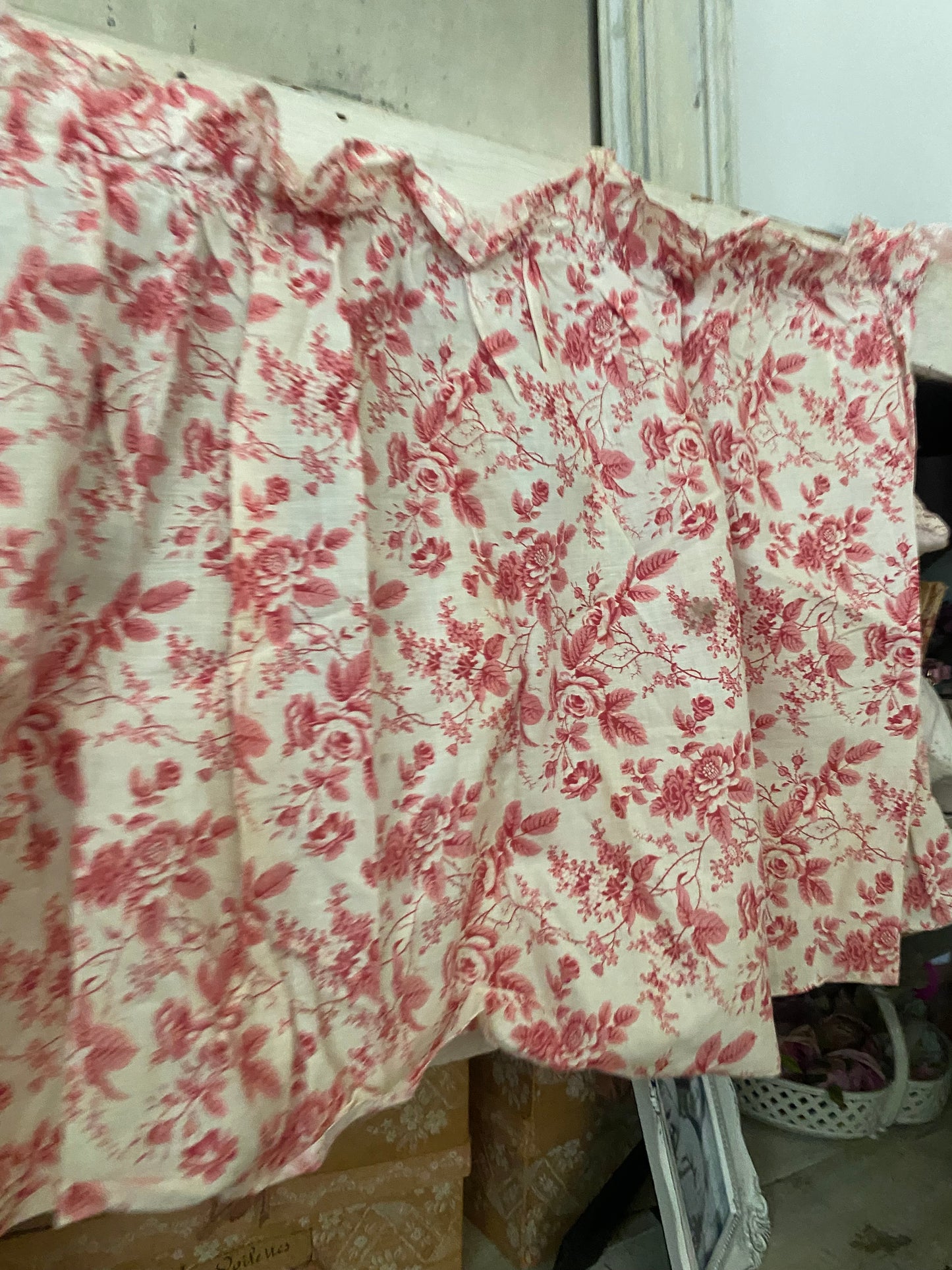 Antique French Fabric Valence Petite Curtain Red White Rose