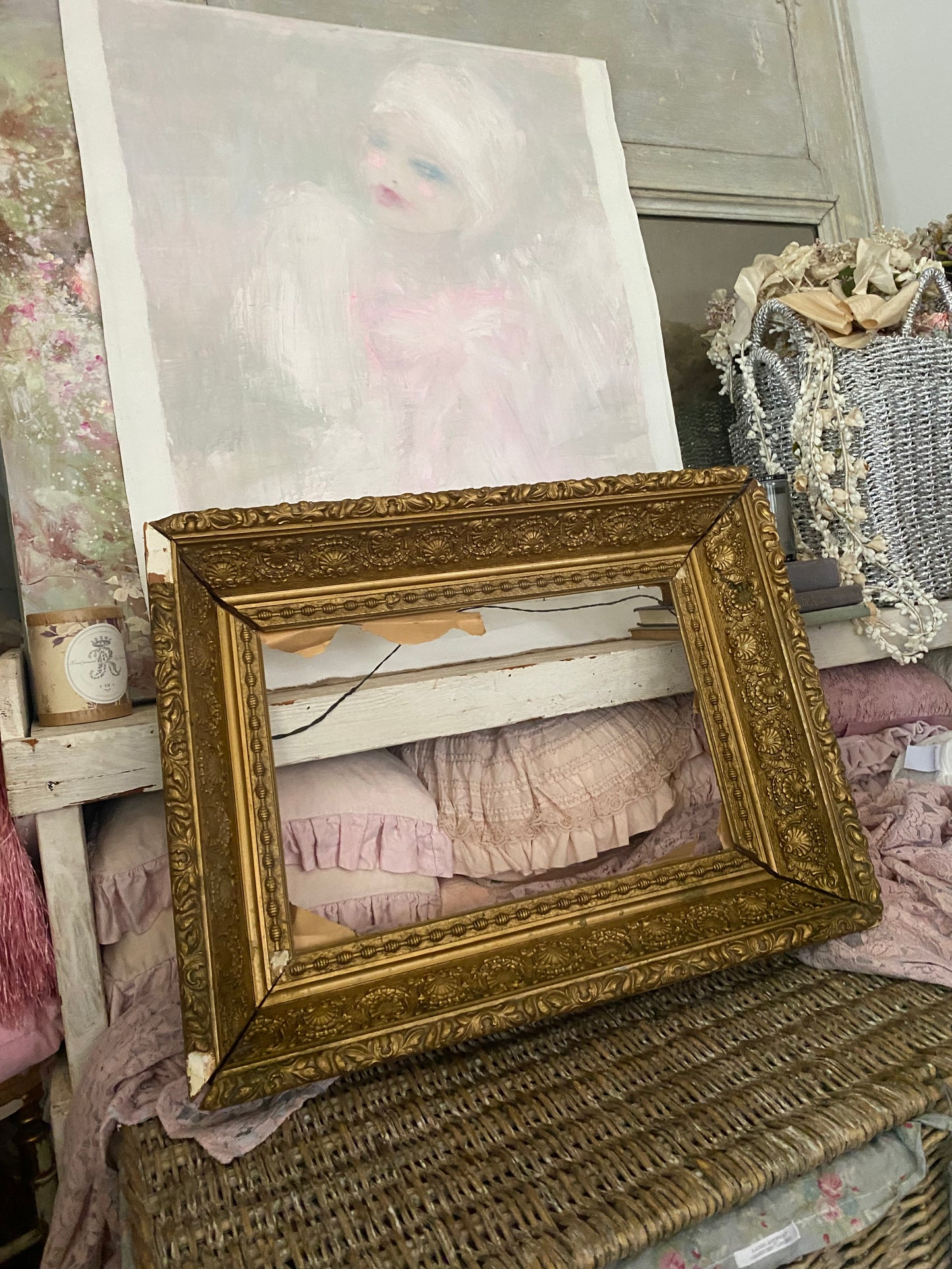 Antique Italian Gold Gesso Shell Frame