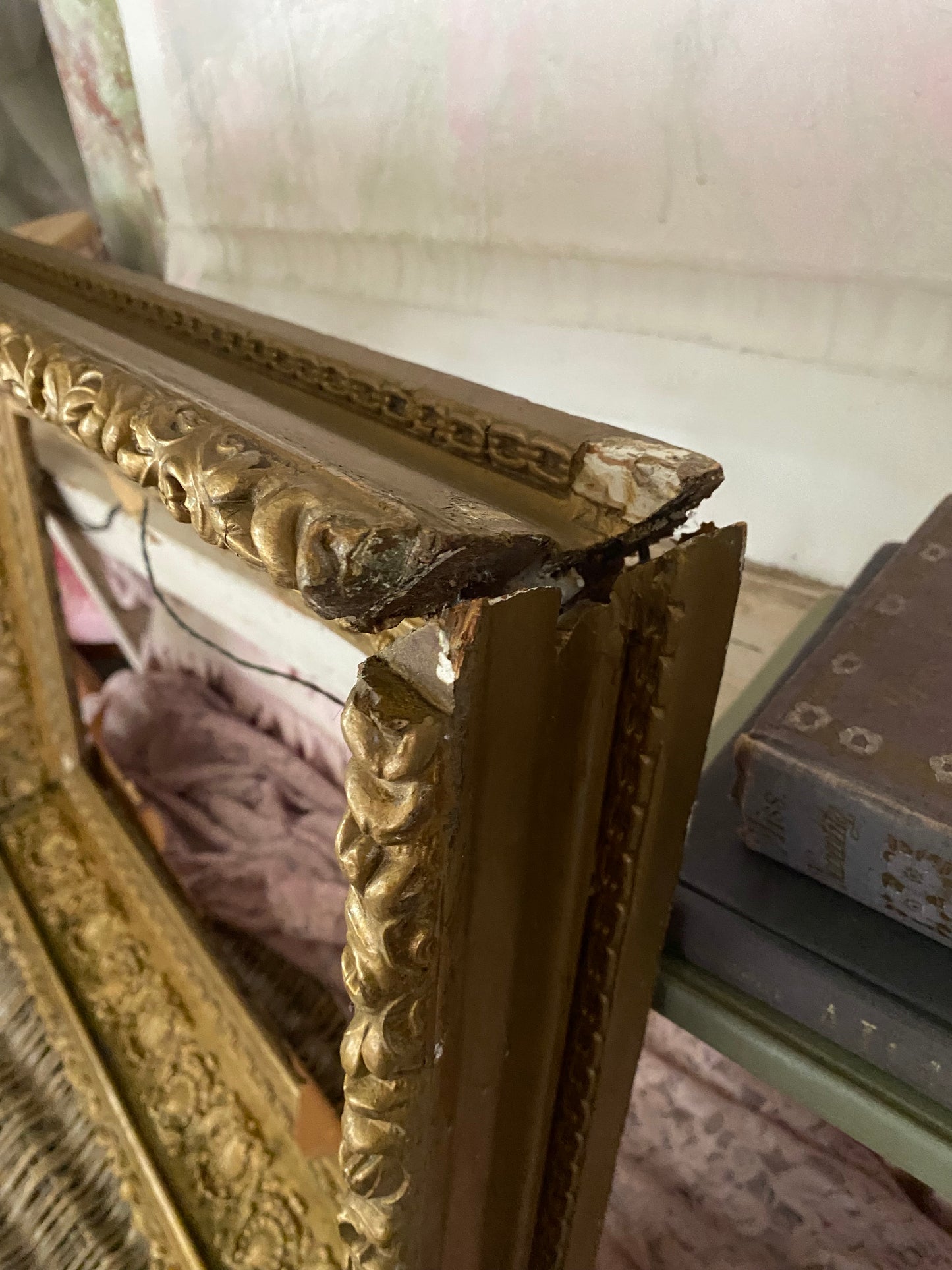 Antique Italian Gold Gesso Shell Frame