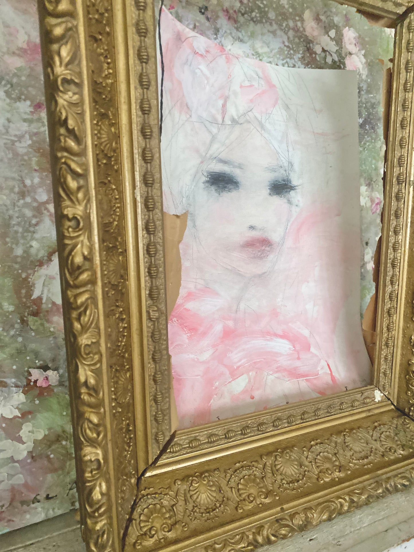 Antique Italian Gold Gesso Shell Frame