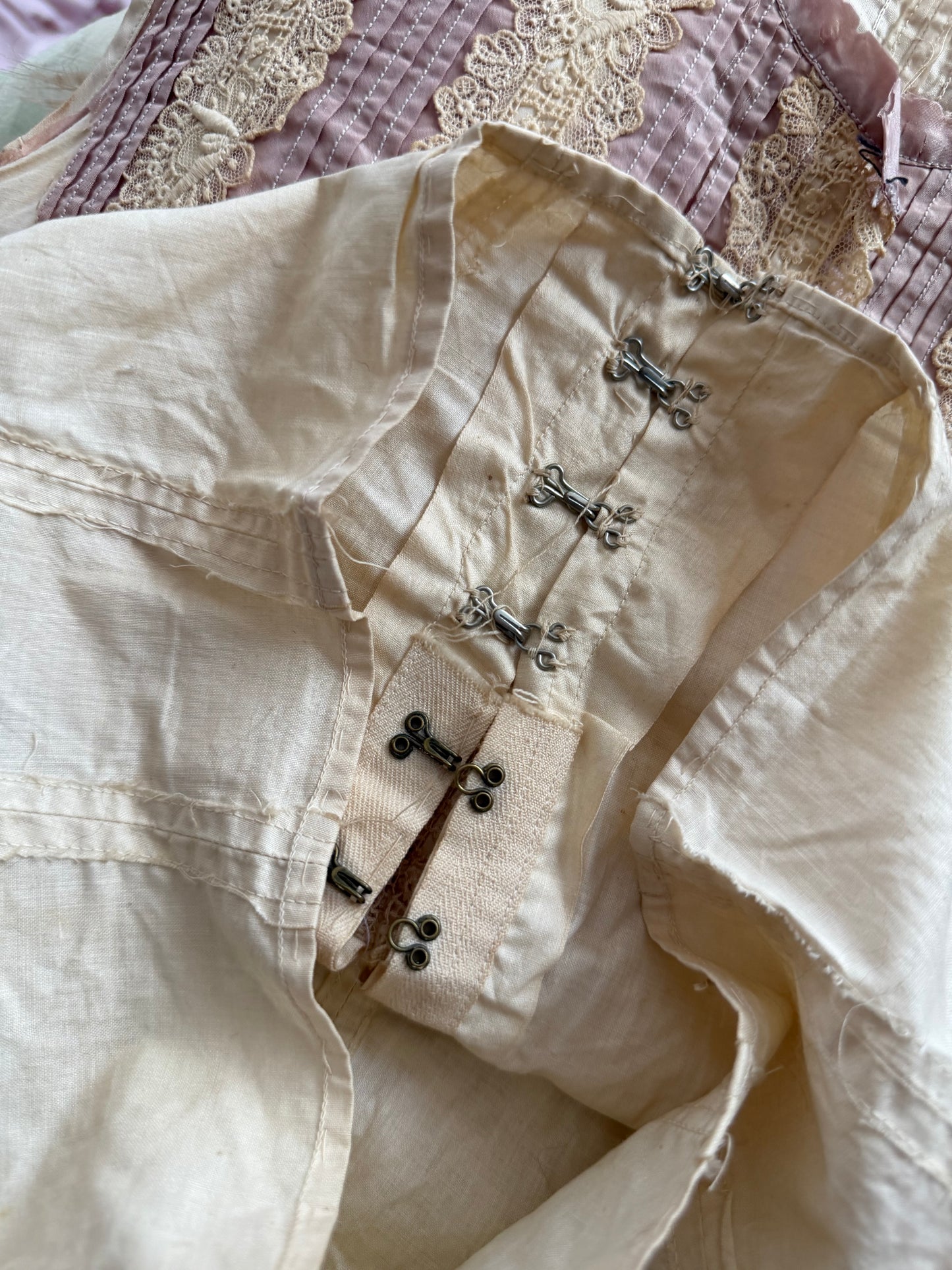 Antique Victorian Lavender Silk Lace Bodice
