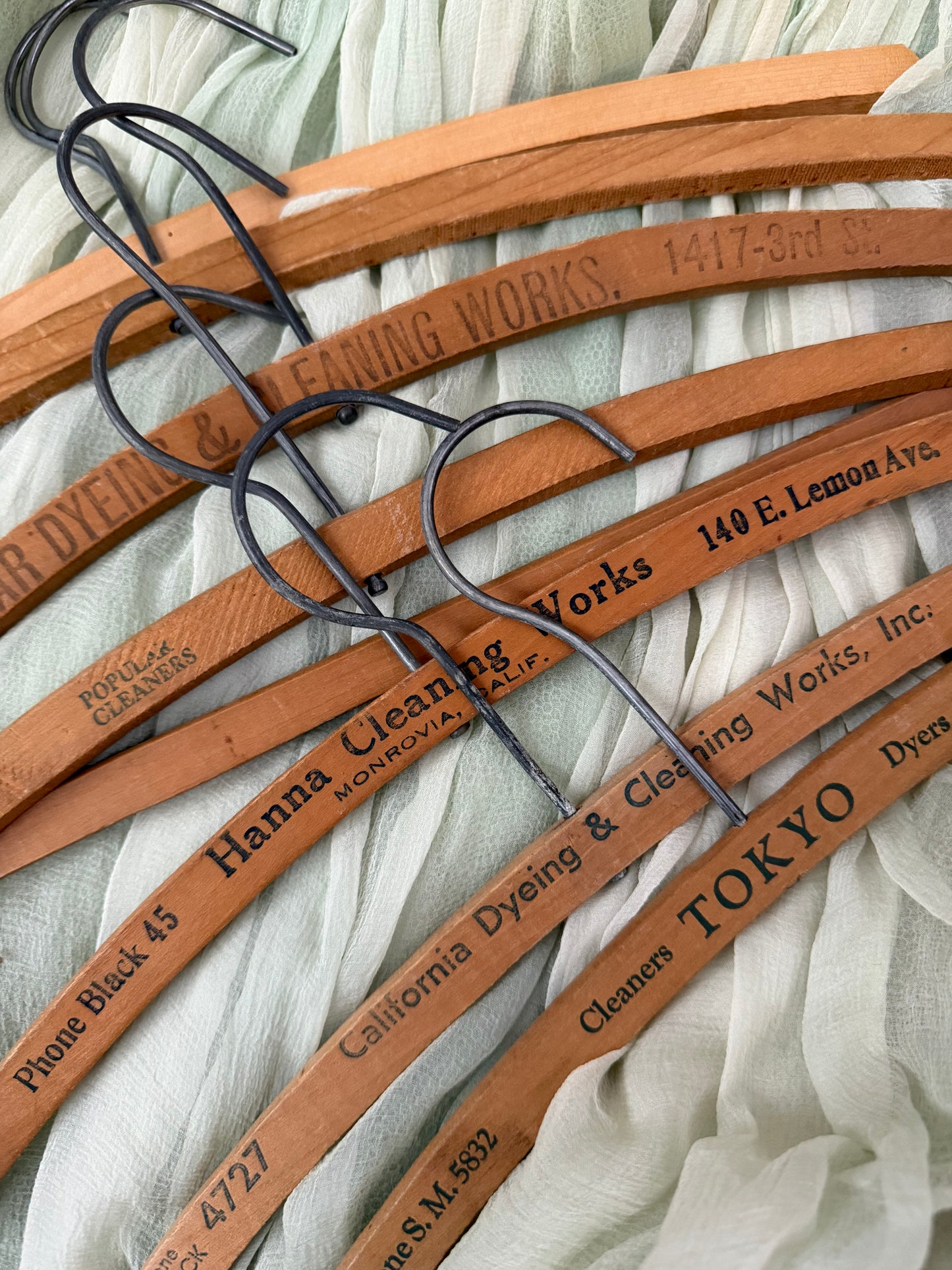 Collection Vintage Hangers