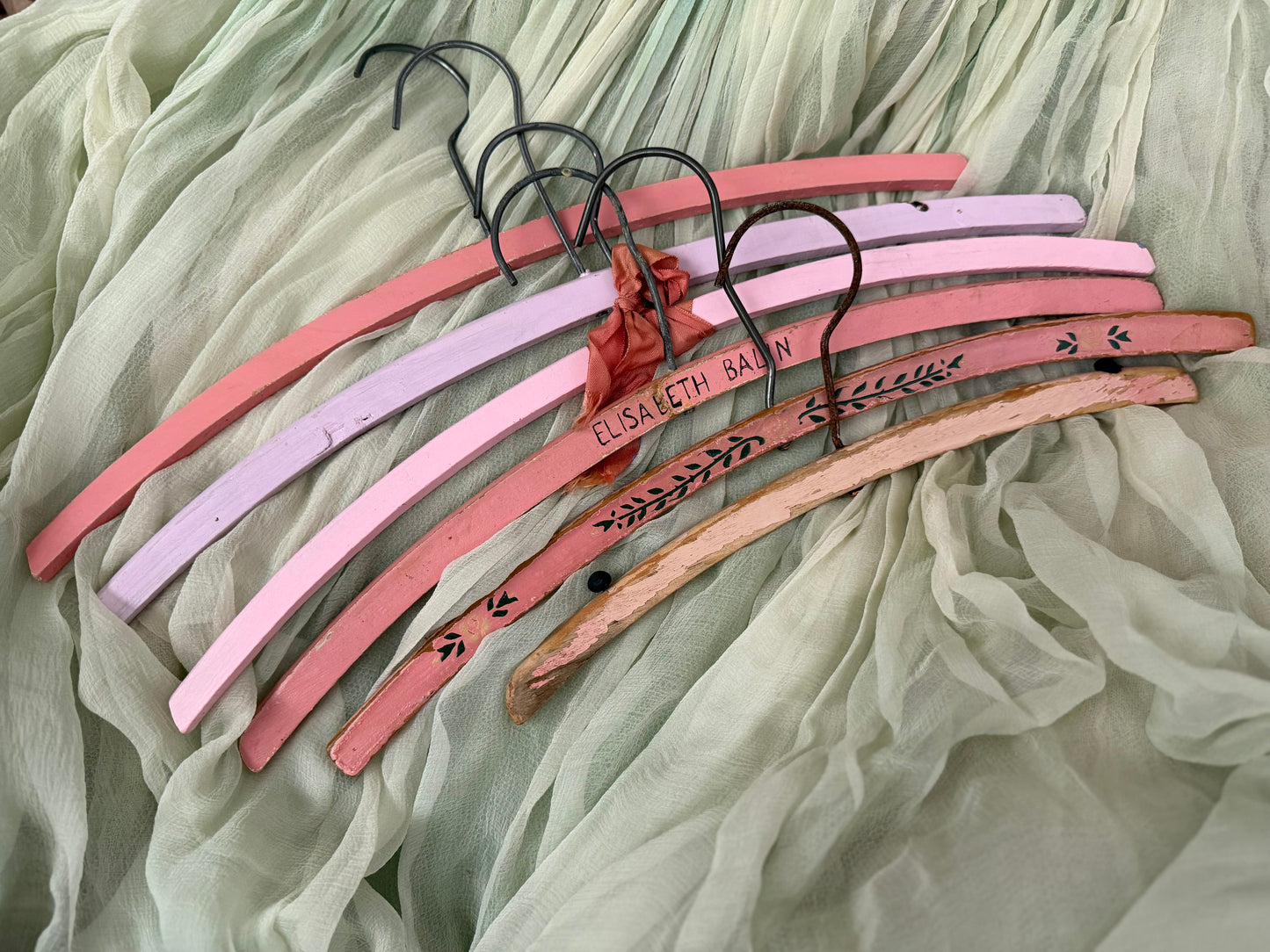 Collection Vintage Hangers