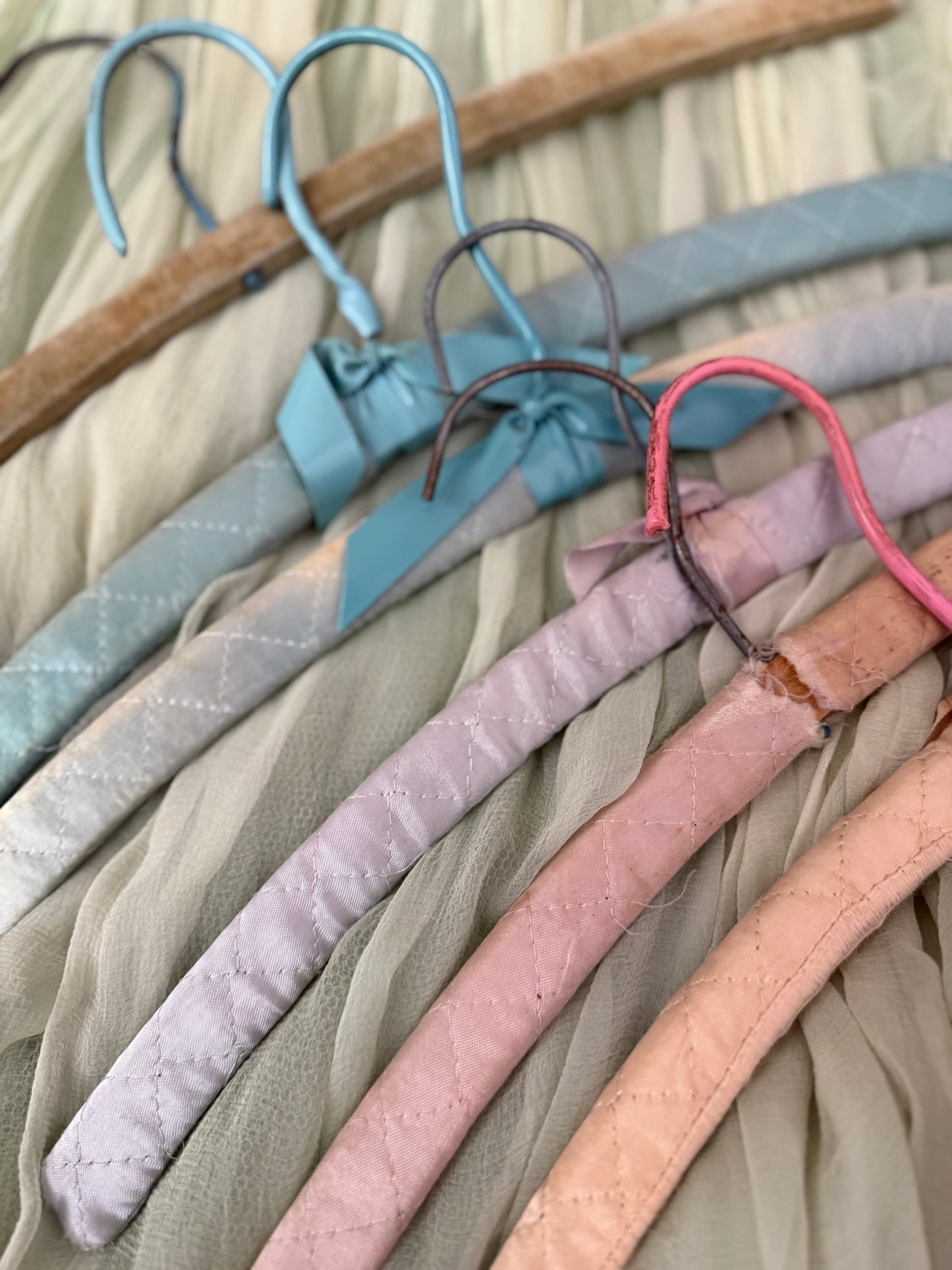 Collection Vintage Hangers