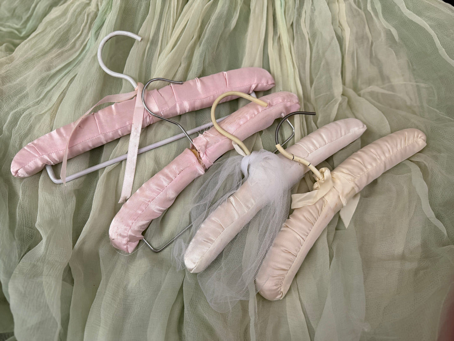 Collection Vintage Hangers