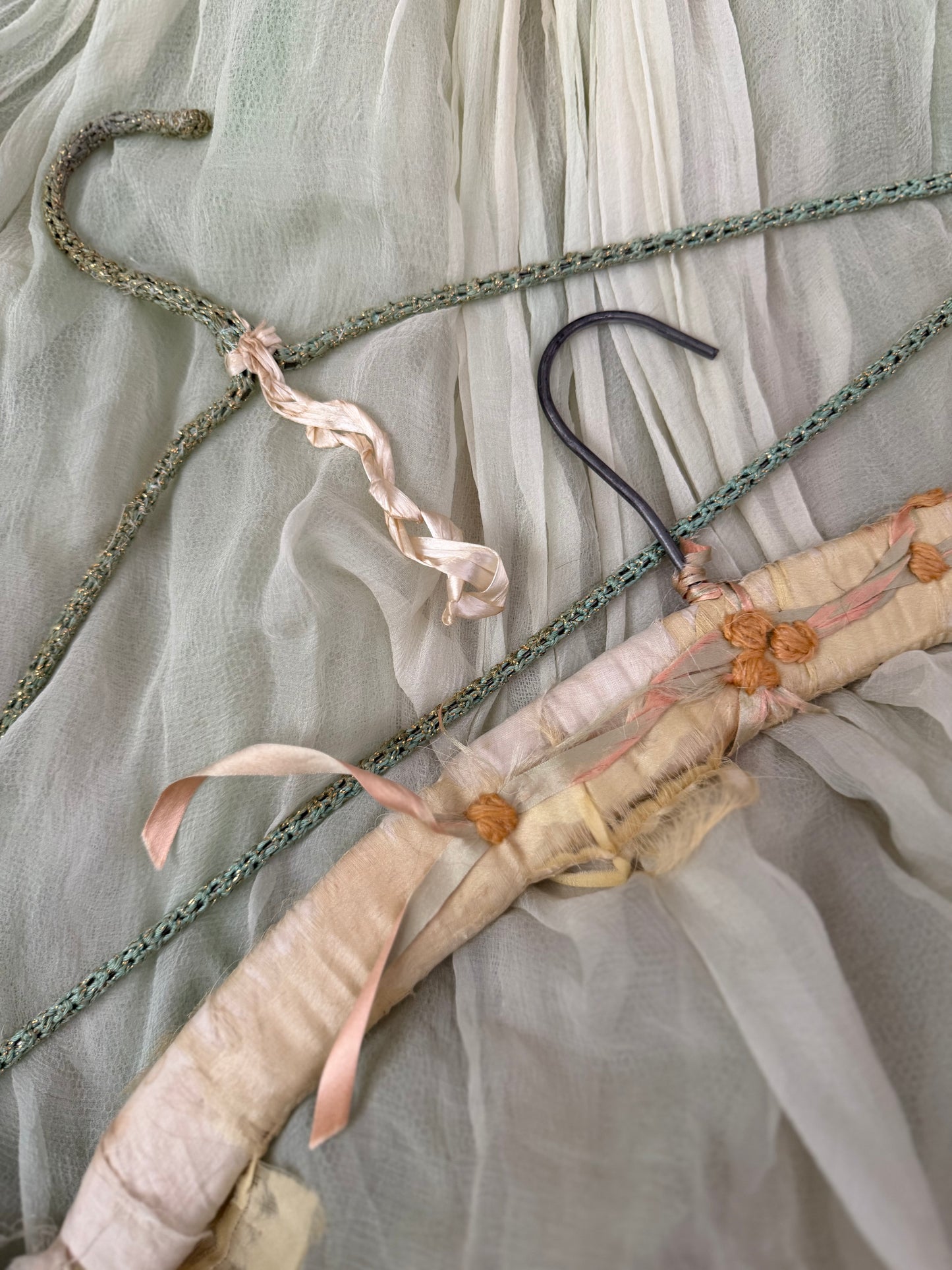 Collection Vintage Hangers