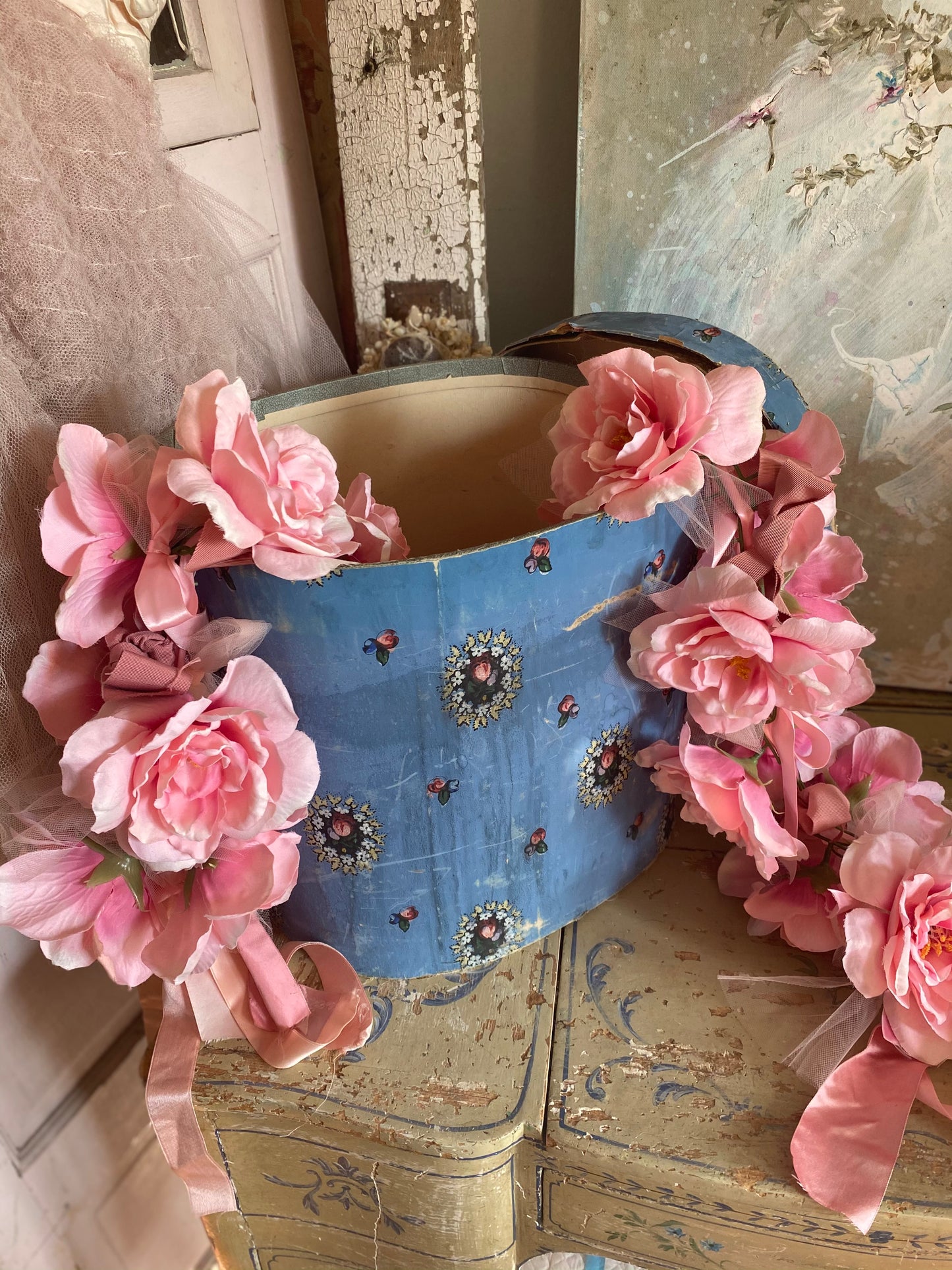 Antique Hat Box Faded Blue Hand Painted Wallpaper