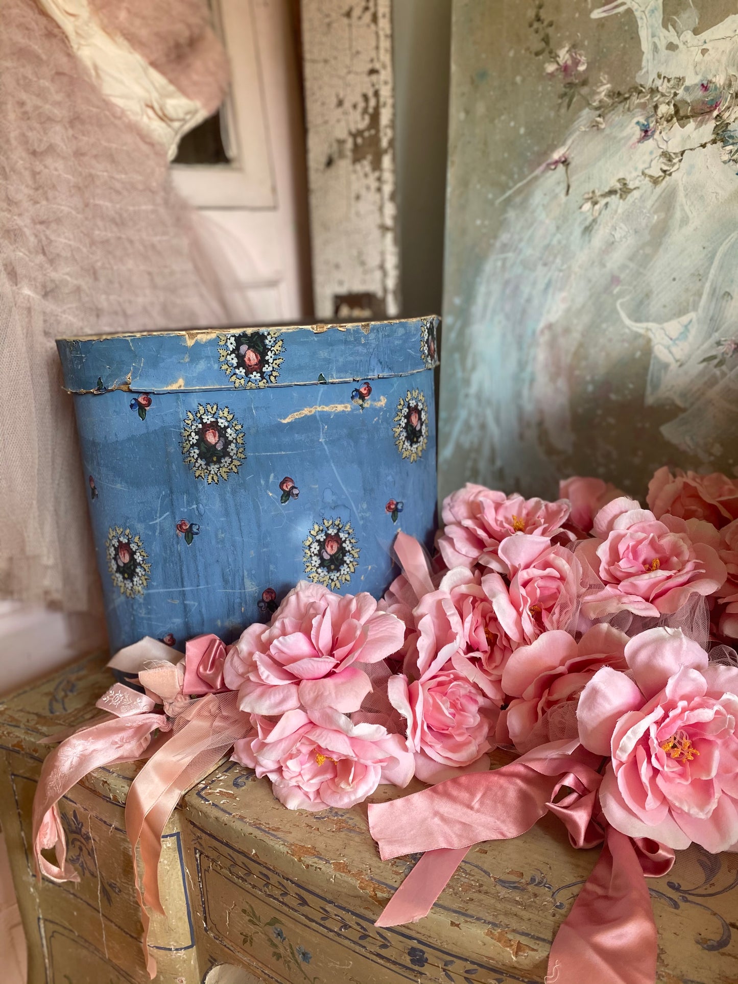 Antique Hat Box Faded Blue Hand Painted Wallpaper