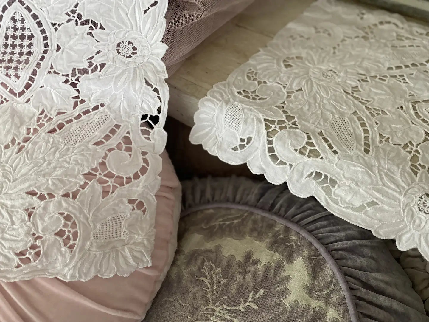 Set 4 Antique Floral Lace Embroidered White Linen Placemats