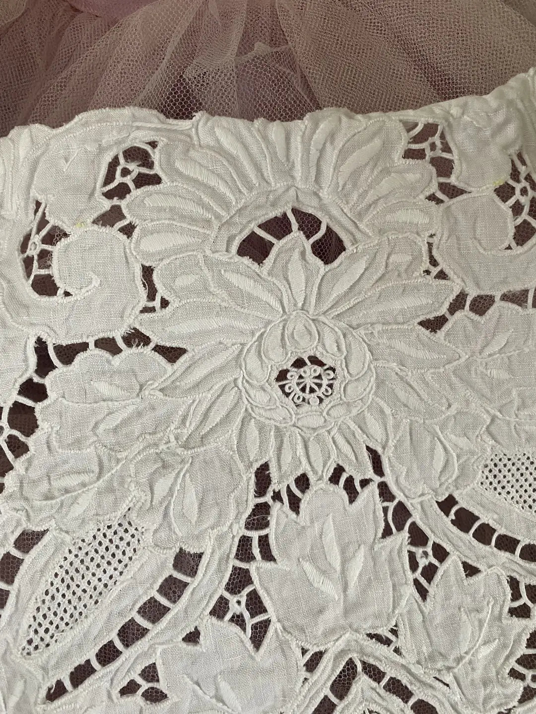 Set 4 Antique Floral Lace Embroidered White Linen Placemats