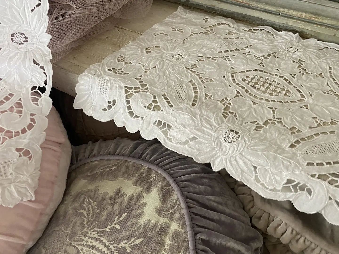 Set 4 Antique Floral Lace Embroidered White Linen Placemats