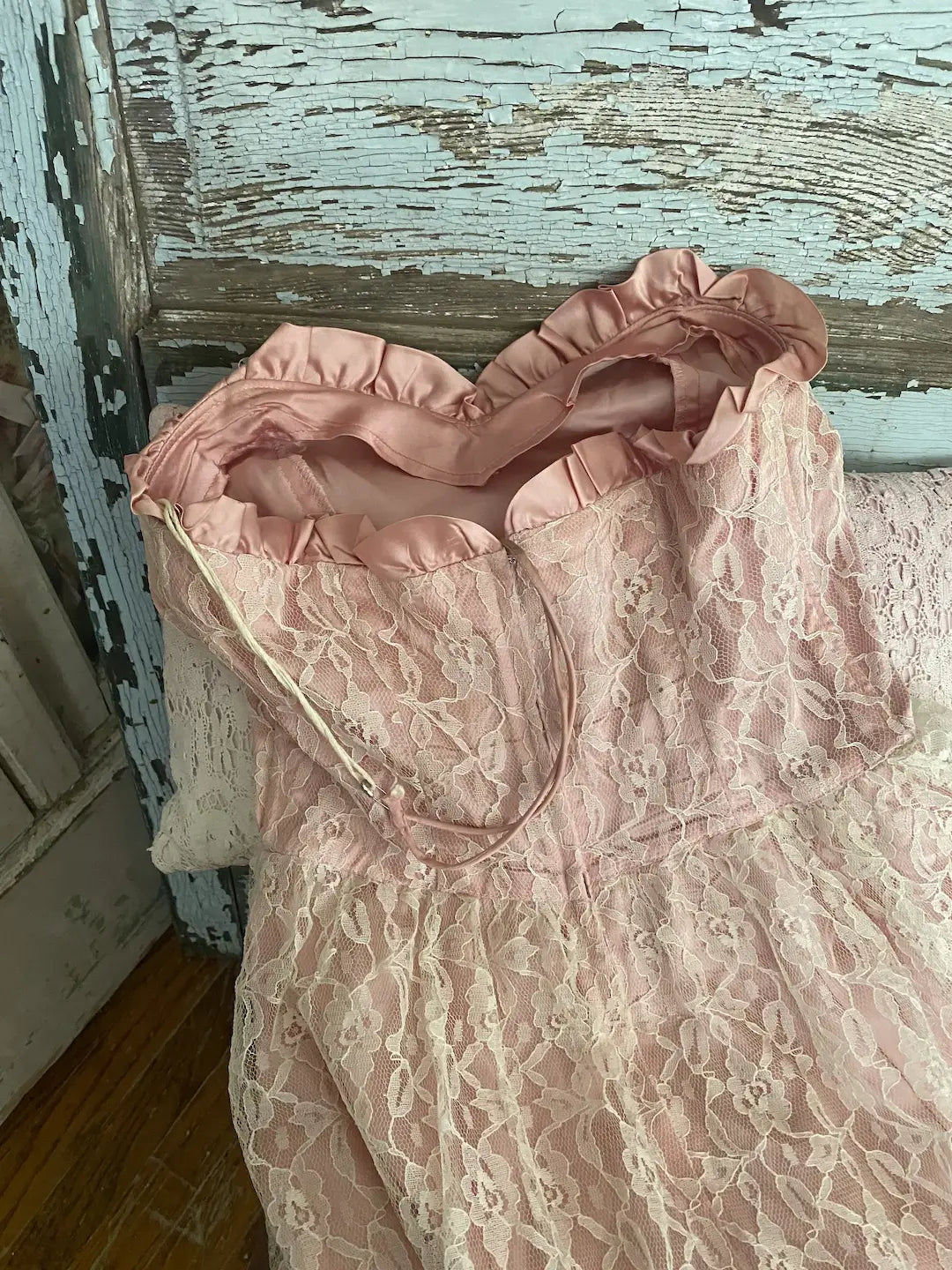 Vintage Pink Lace Prom Dress