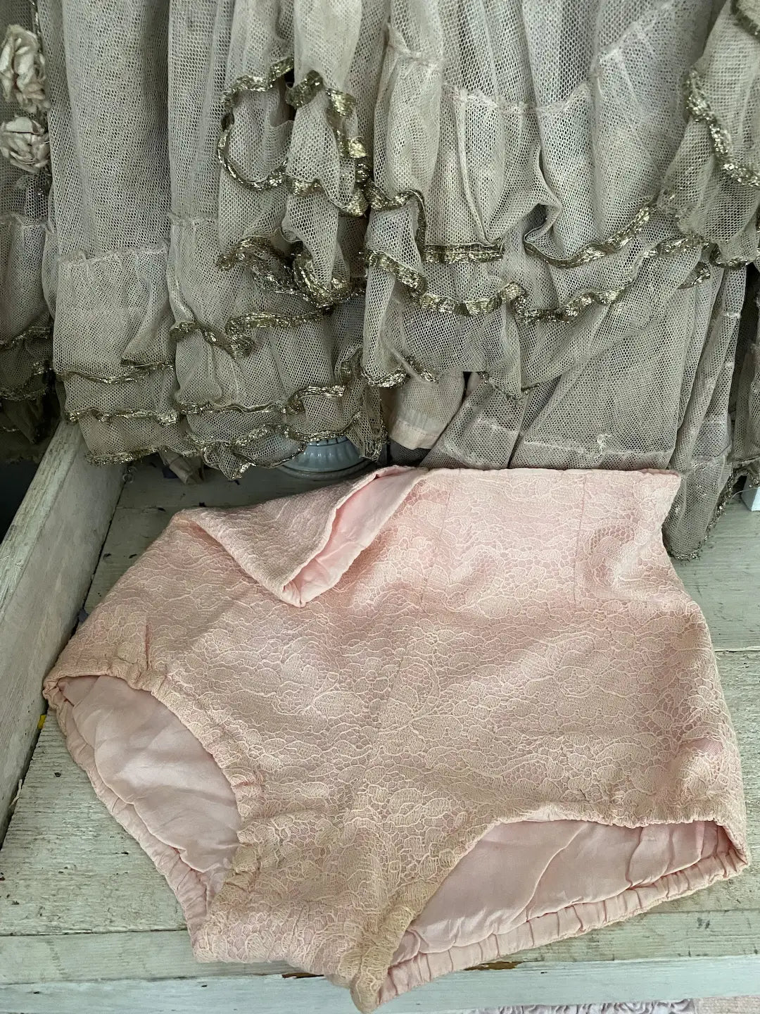 Vintage Costume Burlesque Shorts Pink Lace
