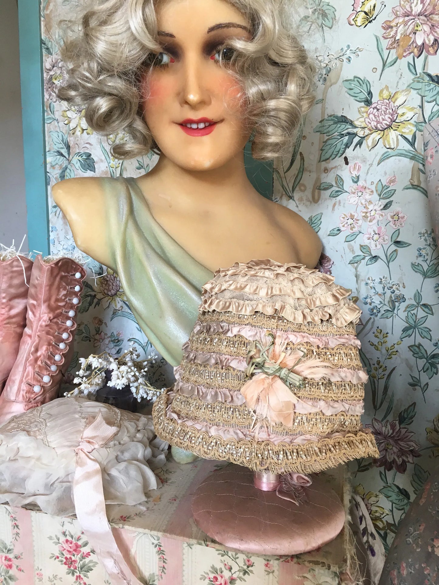Antique 1920s Hat Cloche Lace Pink Ribbon